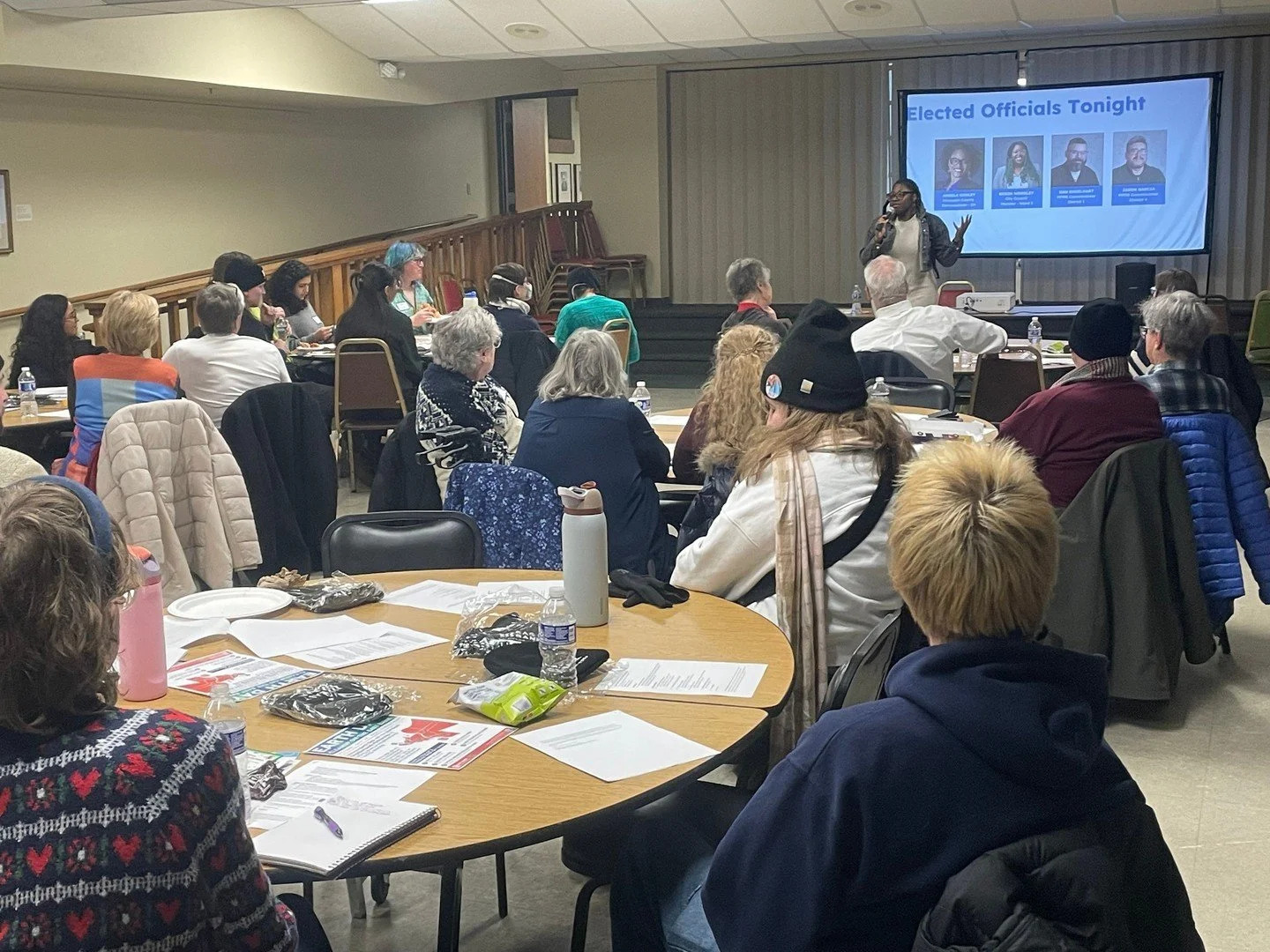 Great to join East Bank Neighborhood Partnership for their meeting last week! We talked about supporting renters, bringing a grocery story to Dinkytown and protecting our immigrant neighbors from ICE.

Thank you to @eastbankmpls for your leadership!