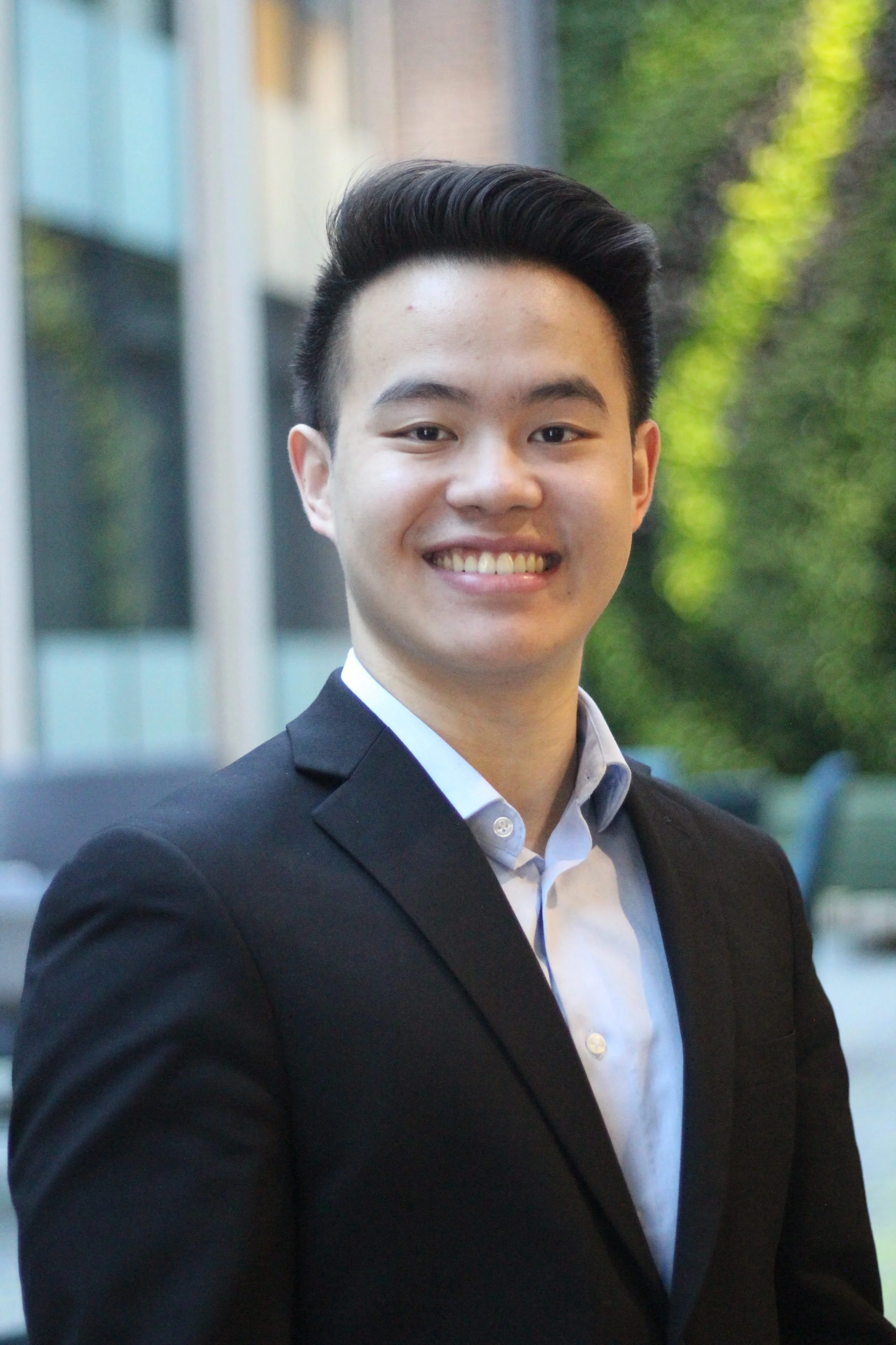 Corey He (C'26 W'27) is majoring in biology, healthcare management, and legal studies, along with a minor in chemistry. Corey initially became involved with the Collegium Institute through the Medical Humanities Fellowship, which emphasized the effec