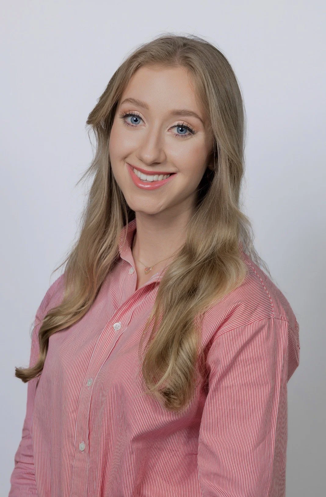Charlotte Comstock (C'27)