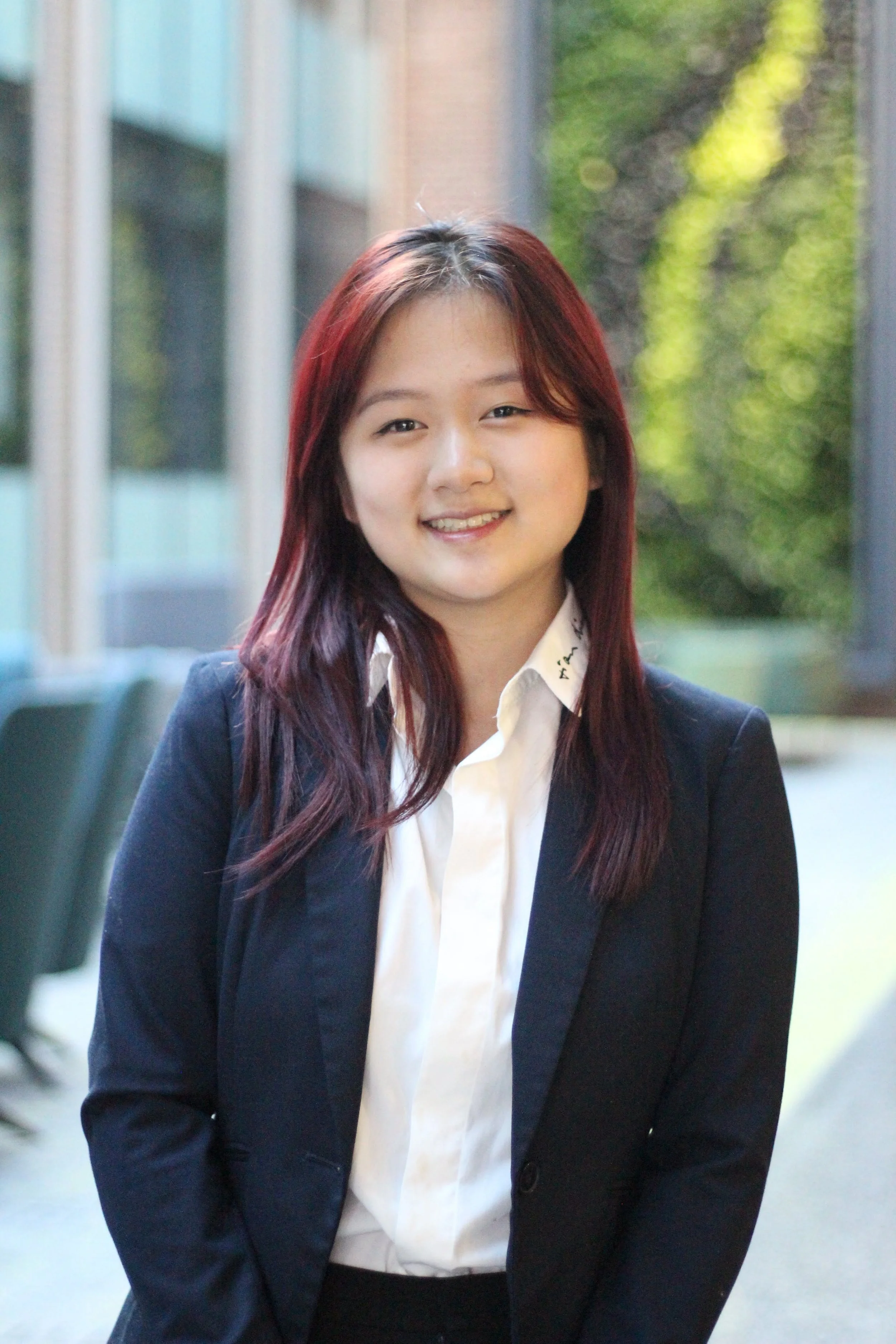 Jenny is a senior in the College of Arts and Sciences studying Computational Biology with a minor in Design while submatriculating with a Master's in Biology. She is passionate about the intersection of science and visual communication, whether throu