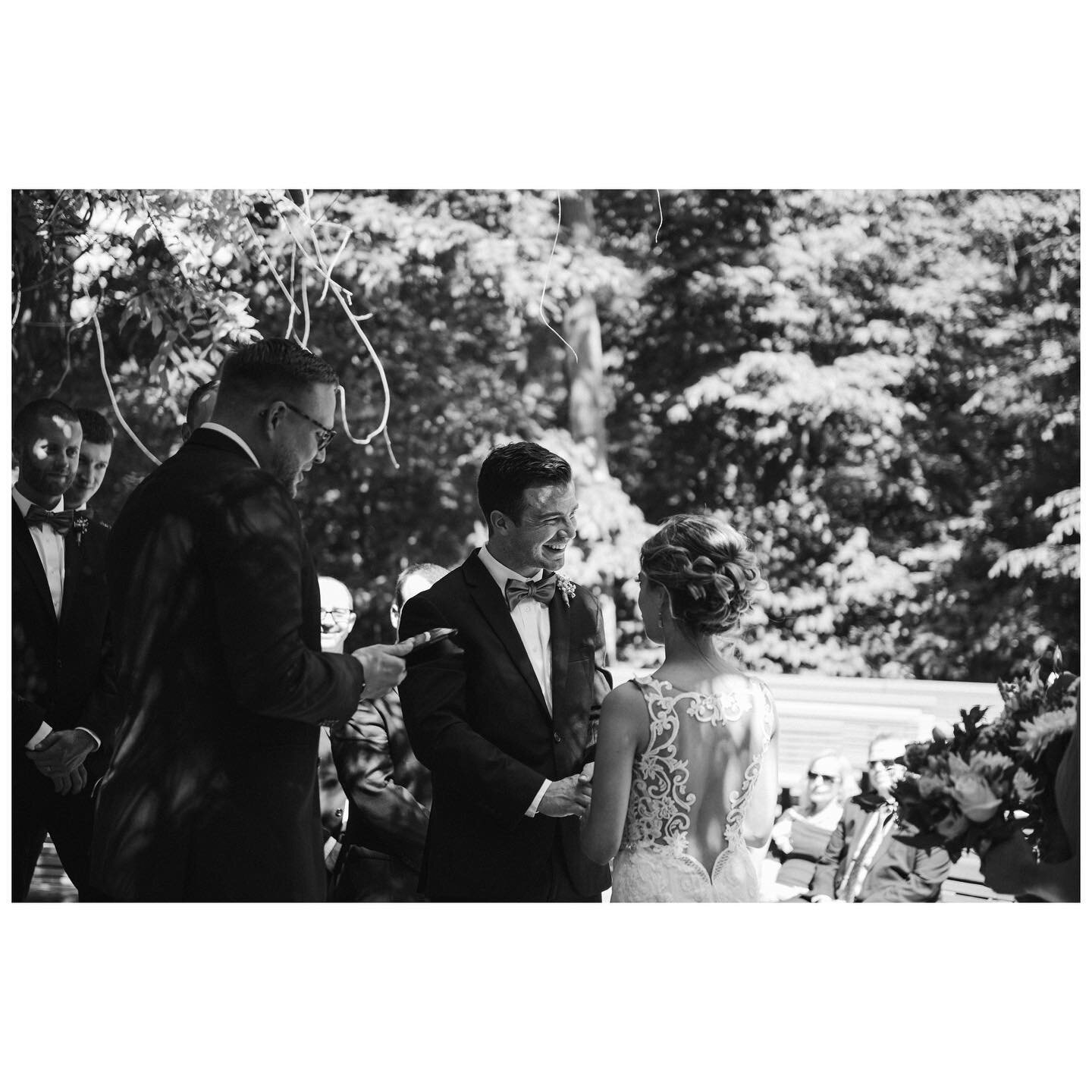 All smiles during this outdoor ceremony. Though let&rsquo;s be honest, all ceremonies are #allsmiles ✨
.
.
.
#brideandgroom #weddingceremony #inthemoment #perfectlyimperfect #liveinthemoment #documentlife #dontsweatthesmallstuff #stieveluksaphoto #mi