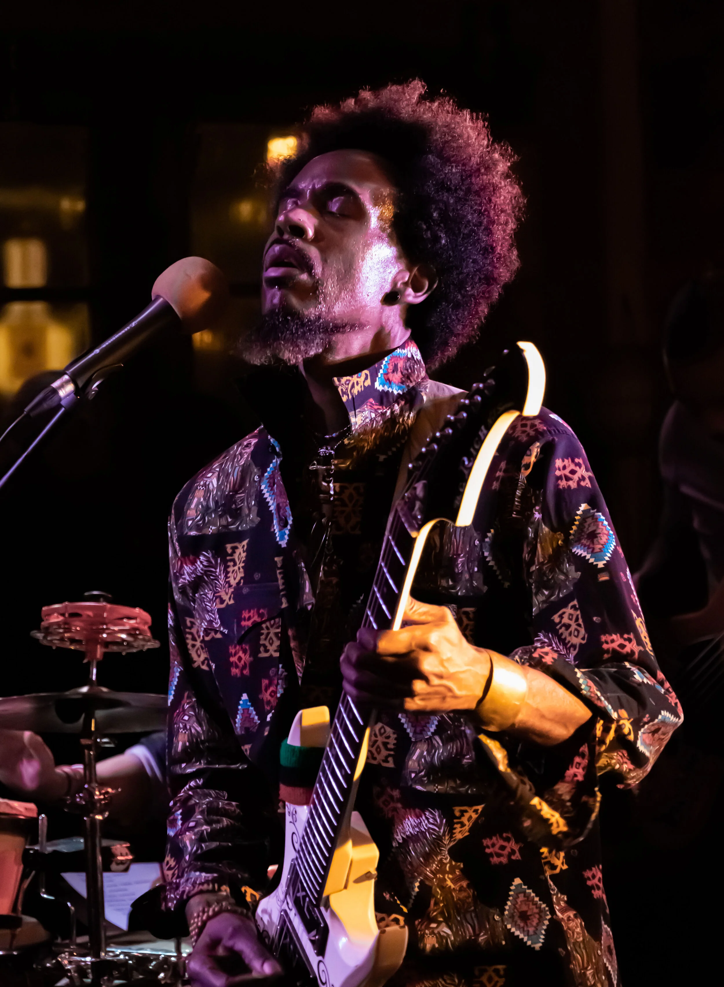 Jimi-Pose.jpg