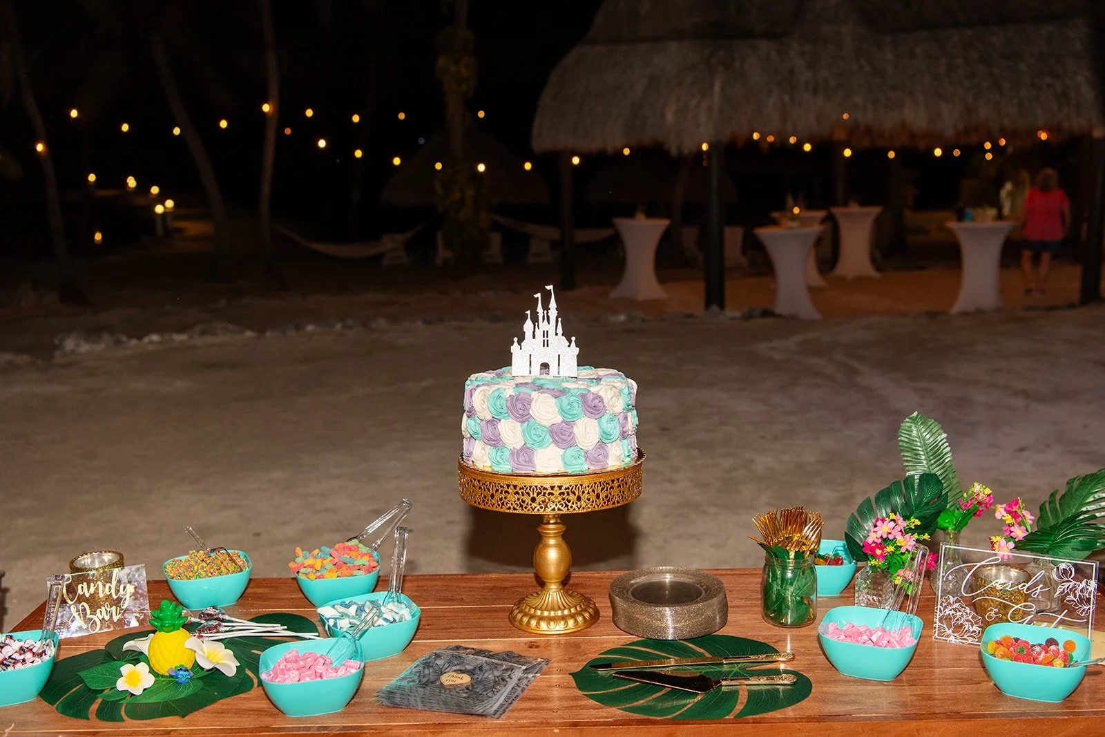 Why Small Wedding Cakes are the Perfect Choice for Key Largo Destination Beach Weddings