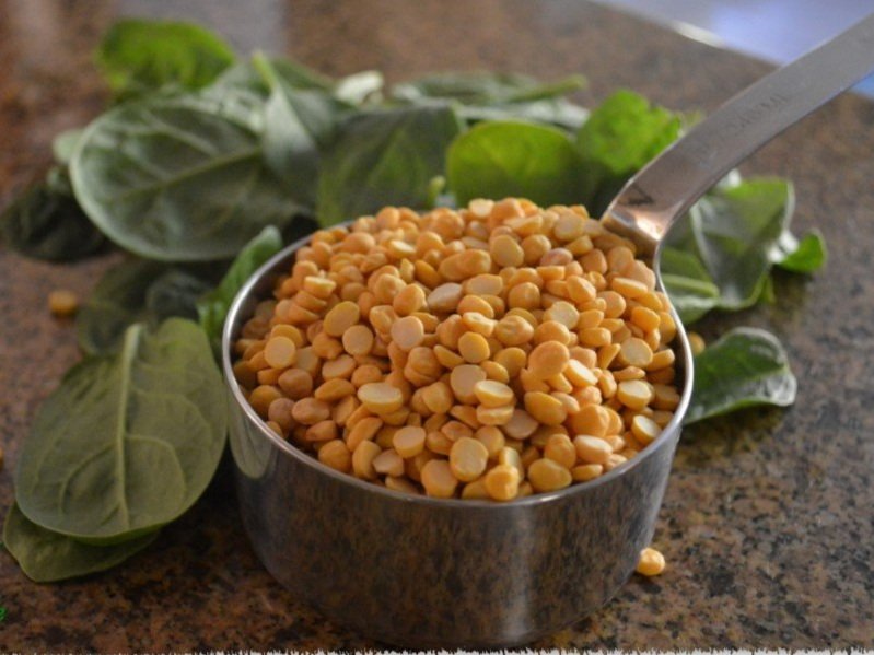 Gram-Lentils-Chana-Daal-and-Spinach-Palak-are-the-Stars-of-this-Wholesome-Indian-Lentil-Slow-cooked-Preparation2-1024x682.jpg