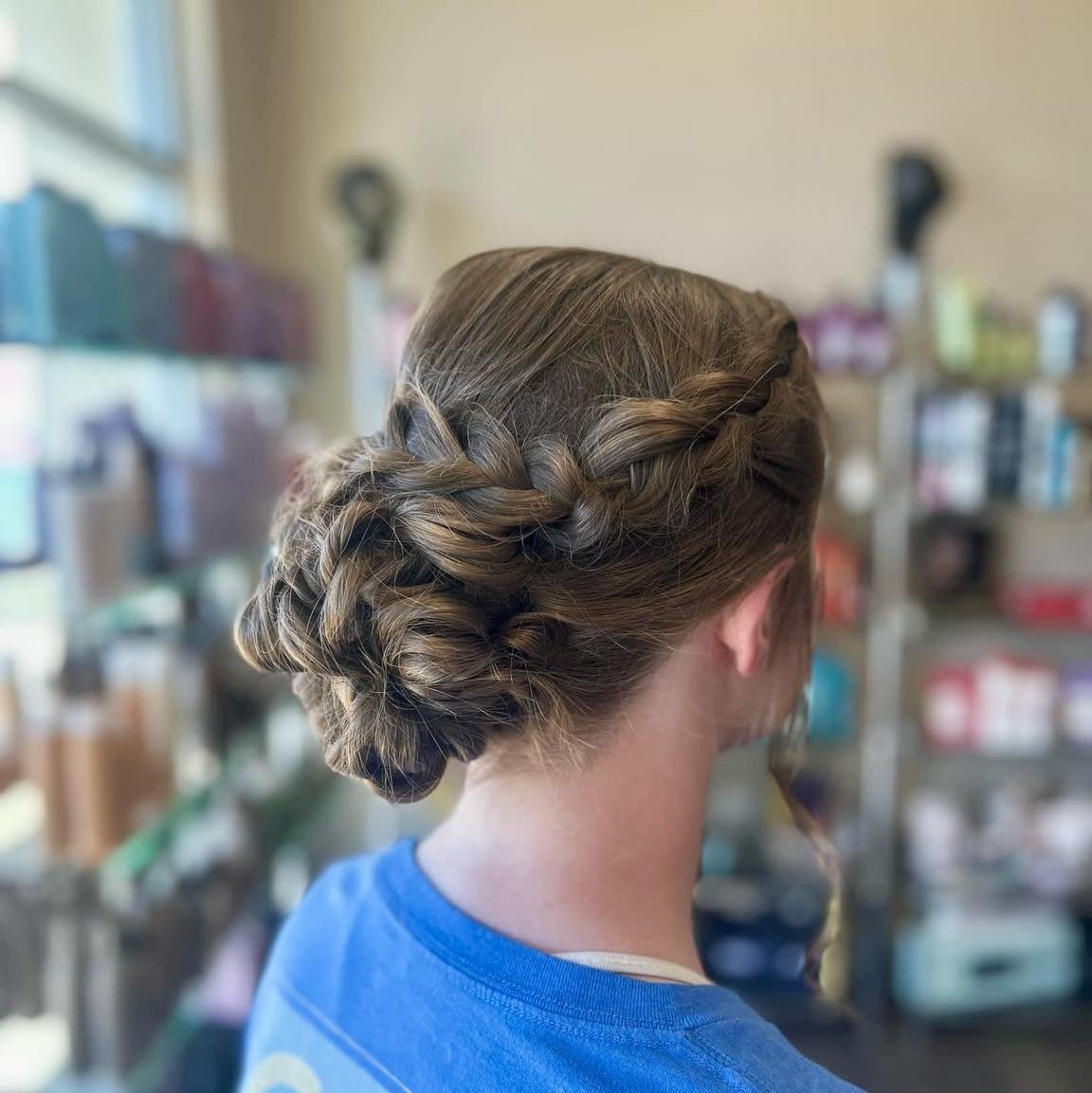 Prom season has arrived! 💃 Don't miss out&mdash;limited appointments are filling up fast. Secure your spot today by booking online! 

#easleyhairstylist #fusionsalonsc #easleysc #easleyprom #promhair #promhairstyles #prommakeup #fusionstylistemily
