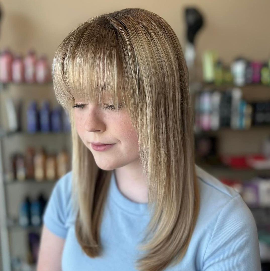 Emily transformed her guest into a vision inspired by Sabrina Carpenter's signature style. ✨ Bringing the essence of confidence and chic sophistication to life, one snip at a time. 💇&zwj;♀️ 

#SabrinaInspired #HairMagic  #fusionstylistemily #fusions