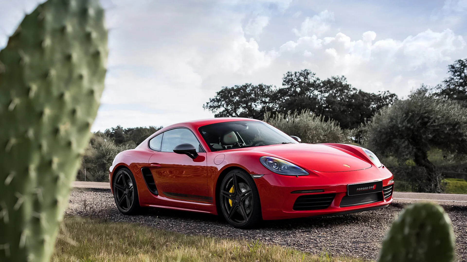 FORGEDONE-FF05-satin-black-Porsche-718-Boxster-red.jpg