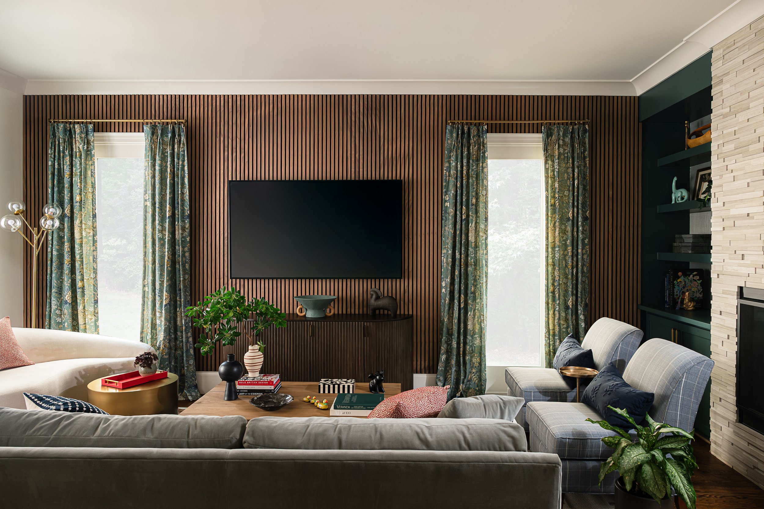 JESSICABORRELLI_PHOTOBYABIGAILJACKSON_FURCHESSTREET(1of22) (1).jpg