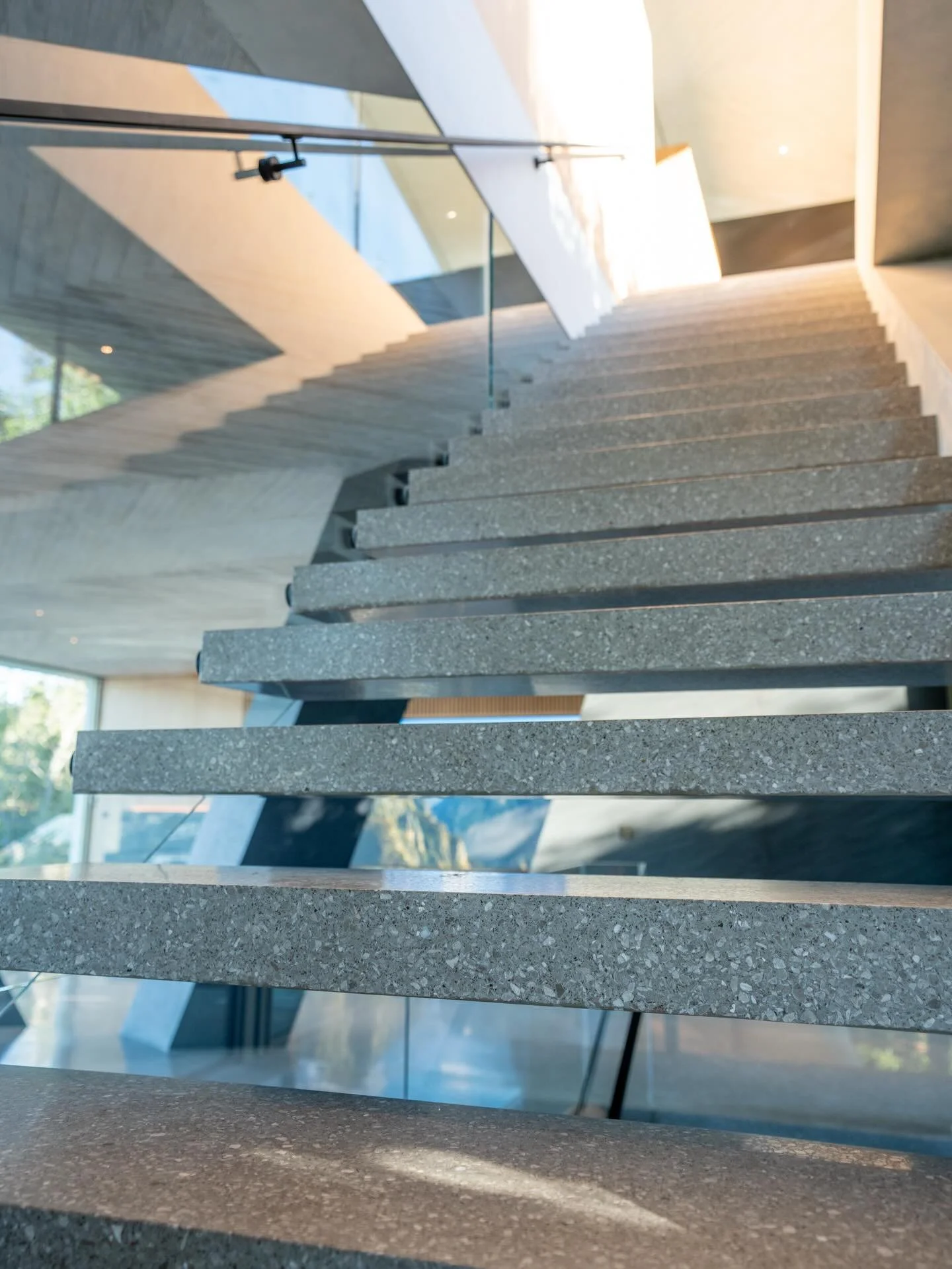 We love the way the natural light hits this terrazzo. It is simply stunning. Would you put this staircase in your home? ✨ 

#TerrazzoTuesday #LAHome #CaliforniaRealEstate #TerrazzoContractor #LuxuryResidential