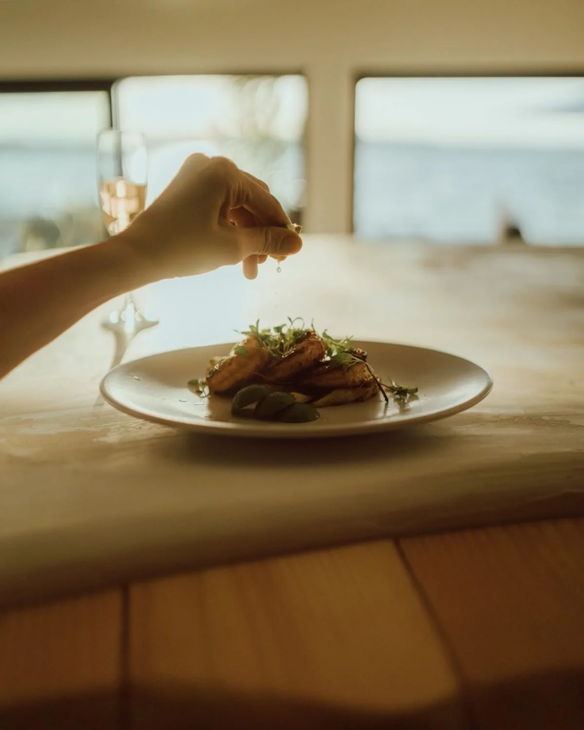 Cure the Mondays with a sunset, half off mezcal, happy hour AND @seattlerestaurantweek ?! 4pm is almost here 🌮