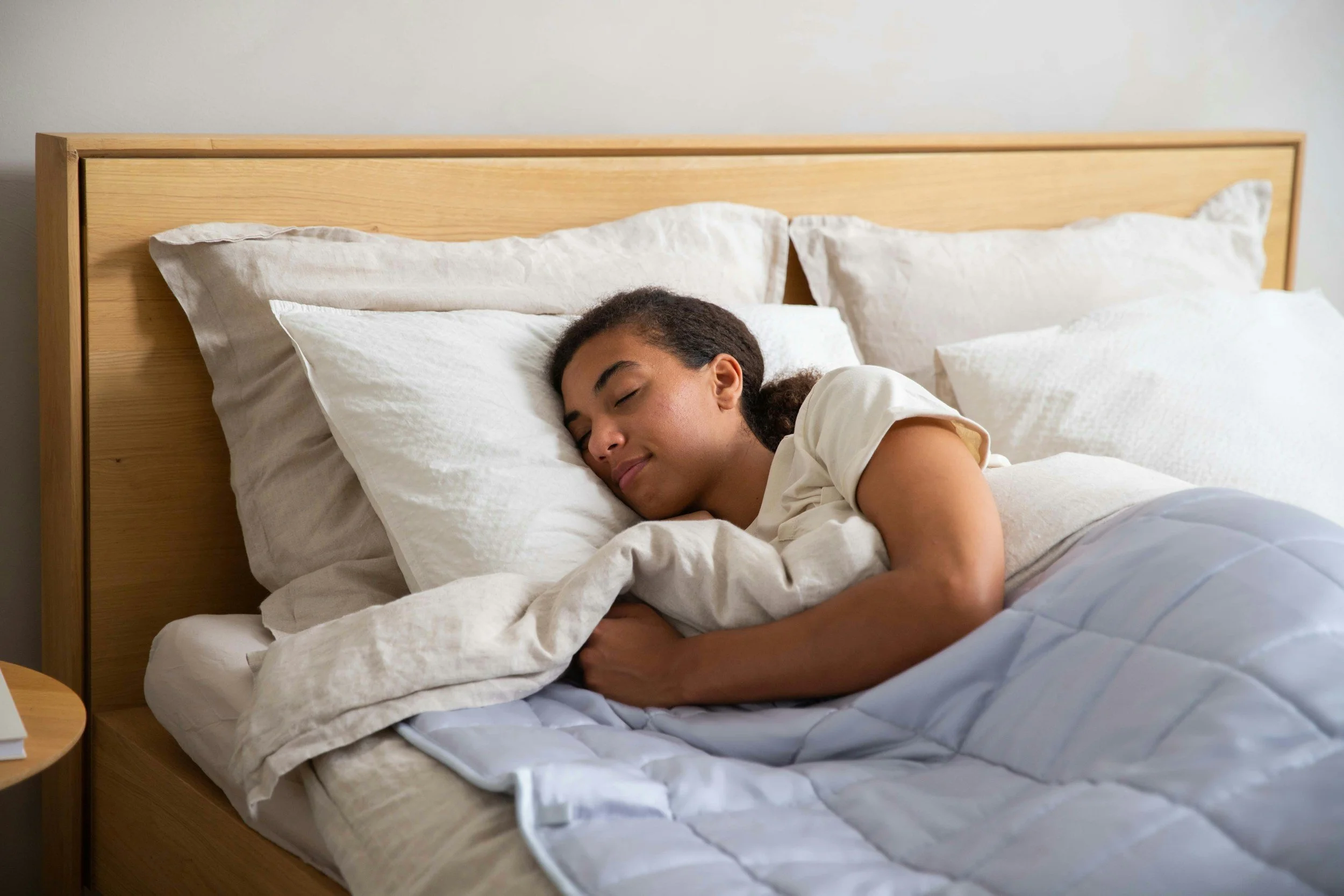The Link Between Sleep and Binge Eating: Why Rest Matters More Than You Think