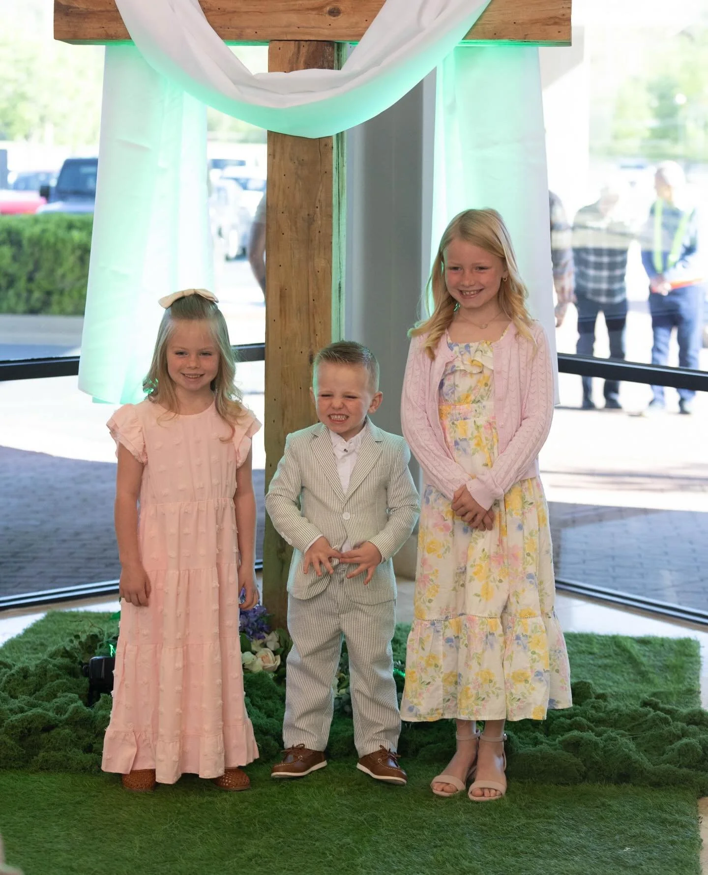 What an amazing Easter service! Thank you for joining us for Resurrection Sunday.

Our hearts are full, we are grateful for you and for Jesus! ❤️