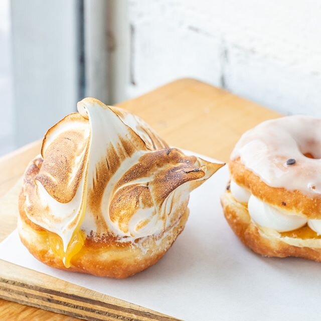 For when you need a Sunday pick-me-up... Donuts are guaranteed to do the trick 🤤👌 Open from 8am - 5pm today!

#queenstown #queenstownnz #queenstownholidays #ballsandbangles #newzealandeats #treatday #queenstowneats #freakshakes #donuts #foodofinsta