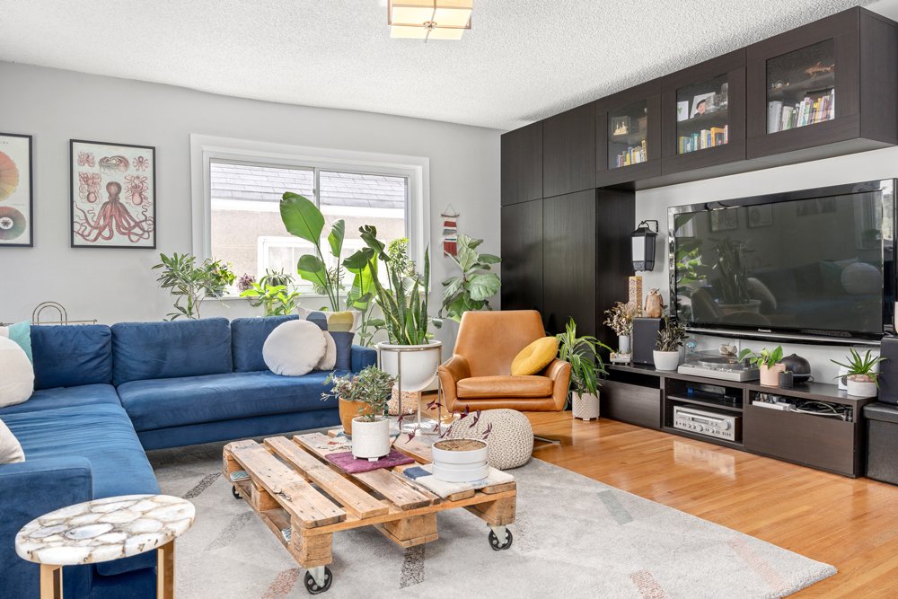 LivingRoom_angle.jpg