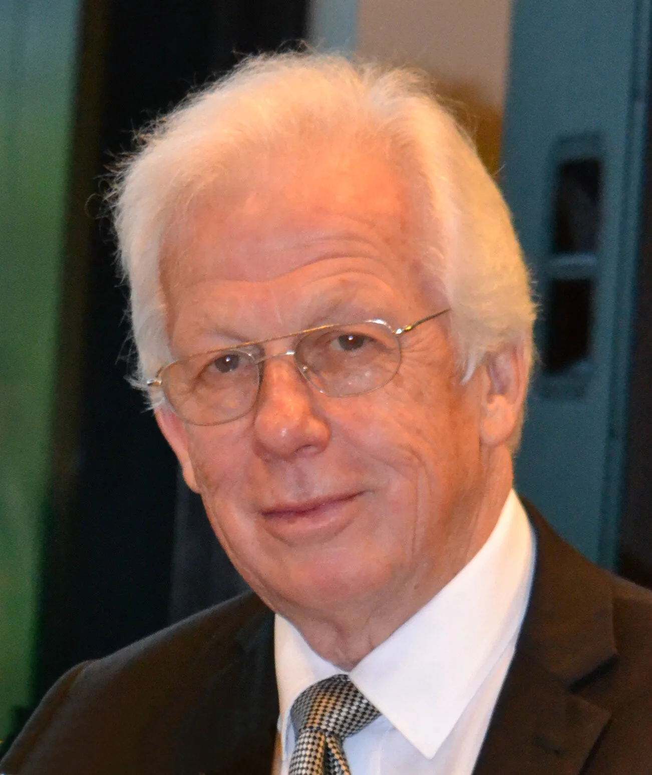 Everest Cup tour host