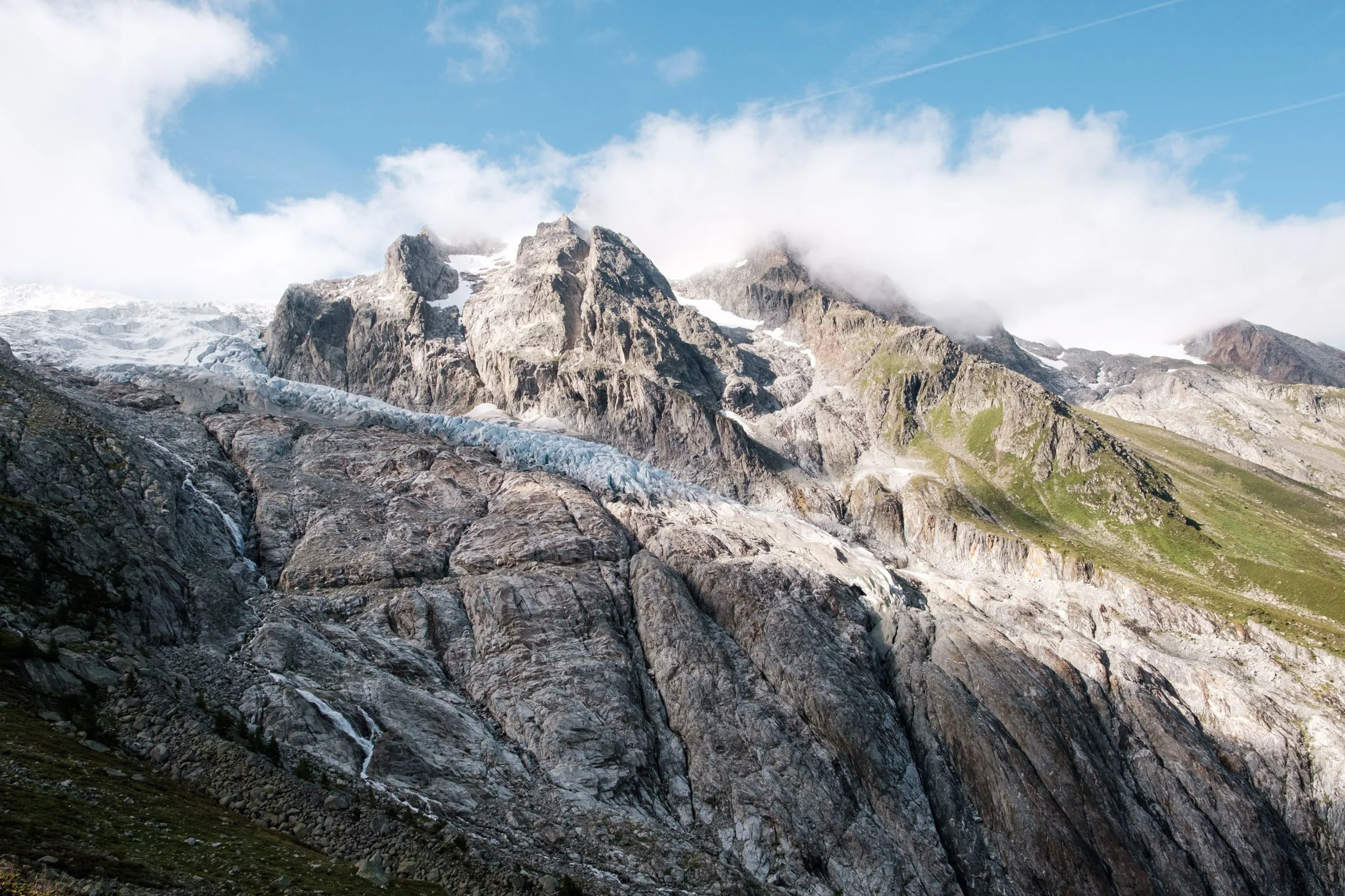 Mountains on in the Alps 
