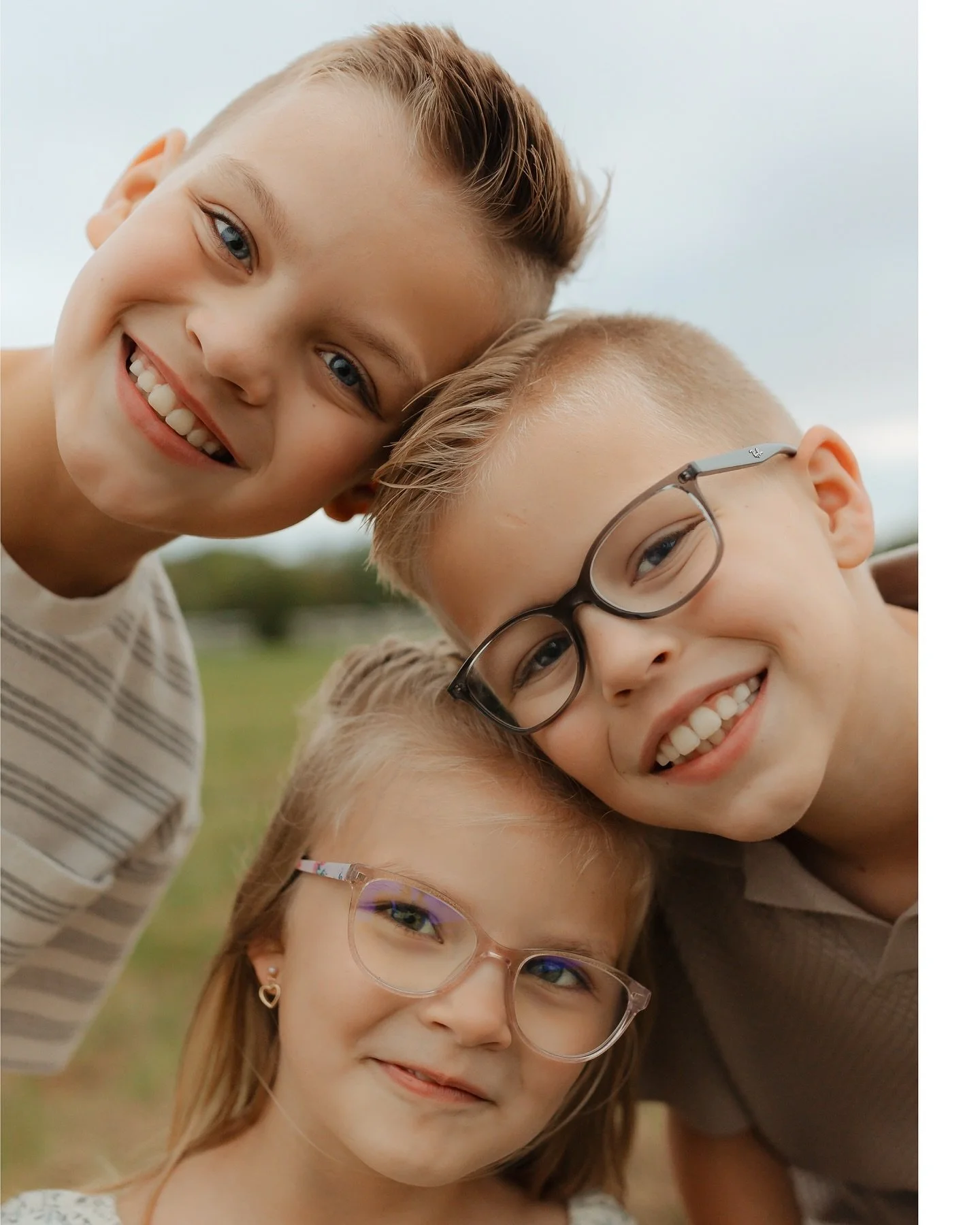 Overcast fall skies 🤝 your kids big smiles