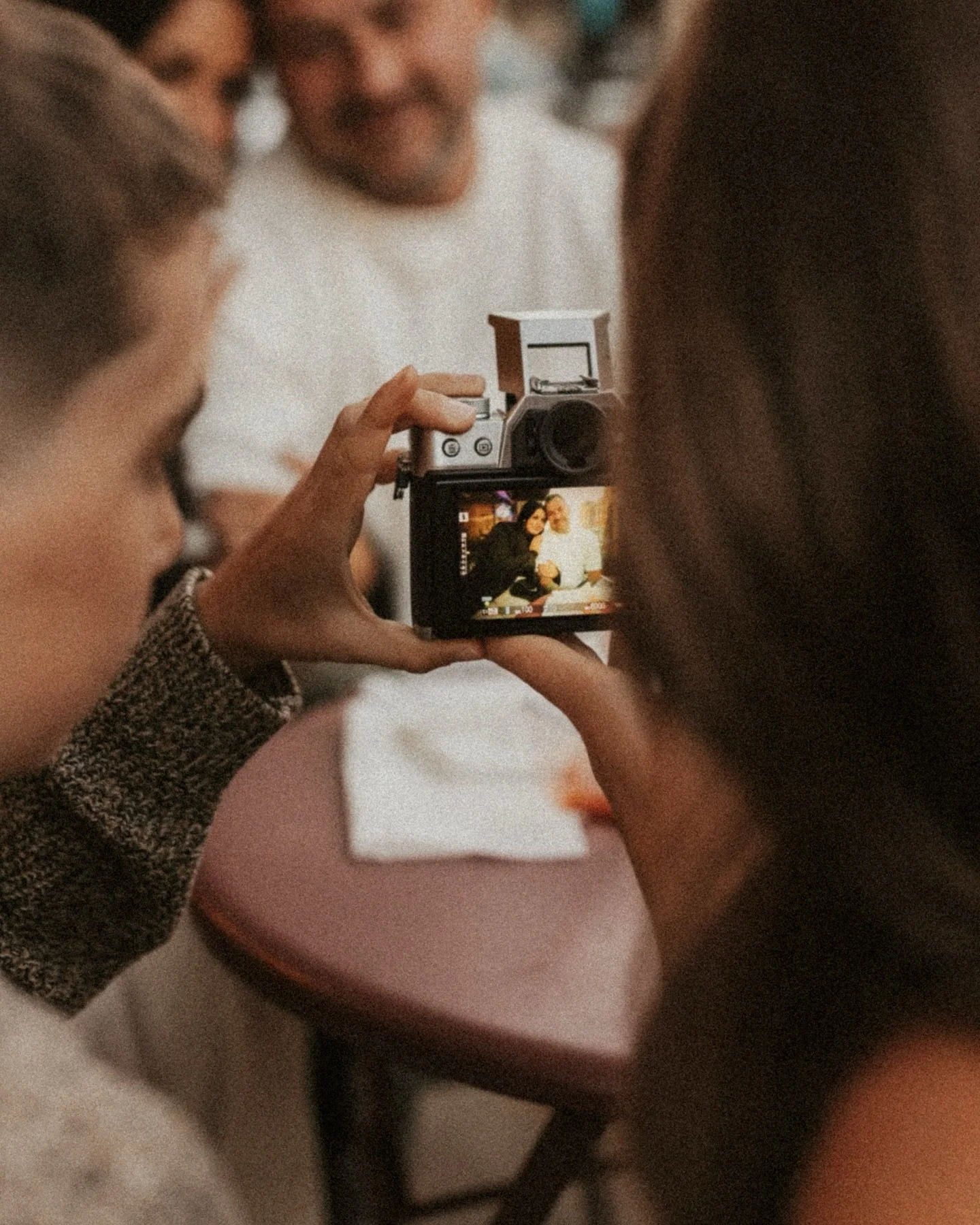 Not enough squares in the world for this fam 🍁