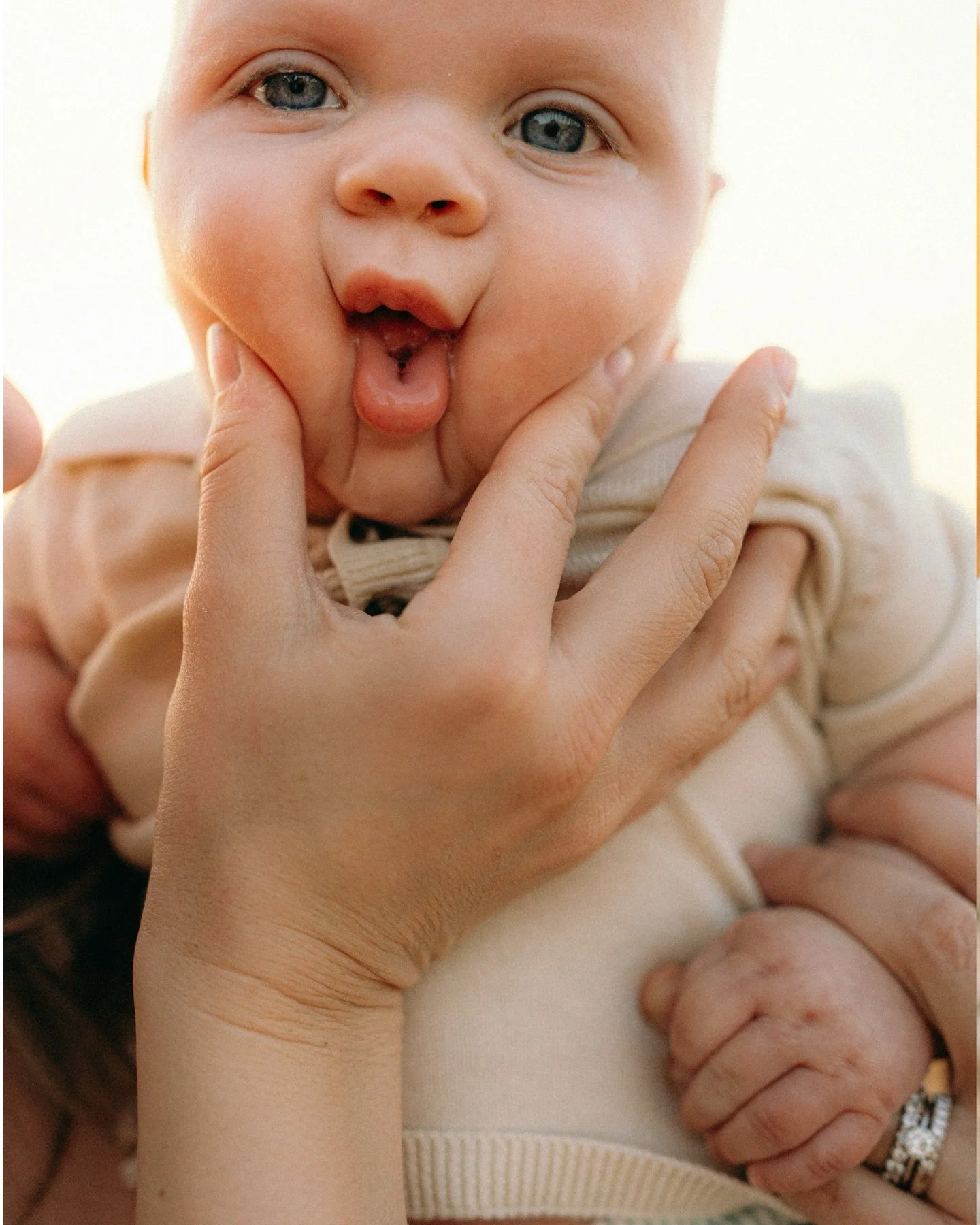 Nobody talks about the absolute concentration it takes a photographer to narrow down photos from a gallery and choose the ones we want to post when really we wanna post all 86 photos 👀