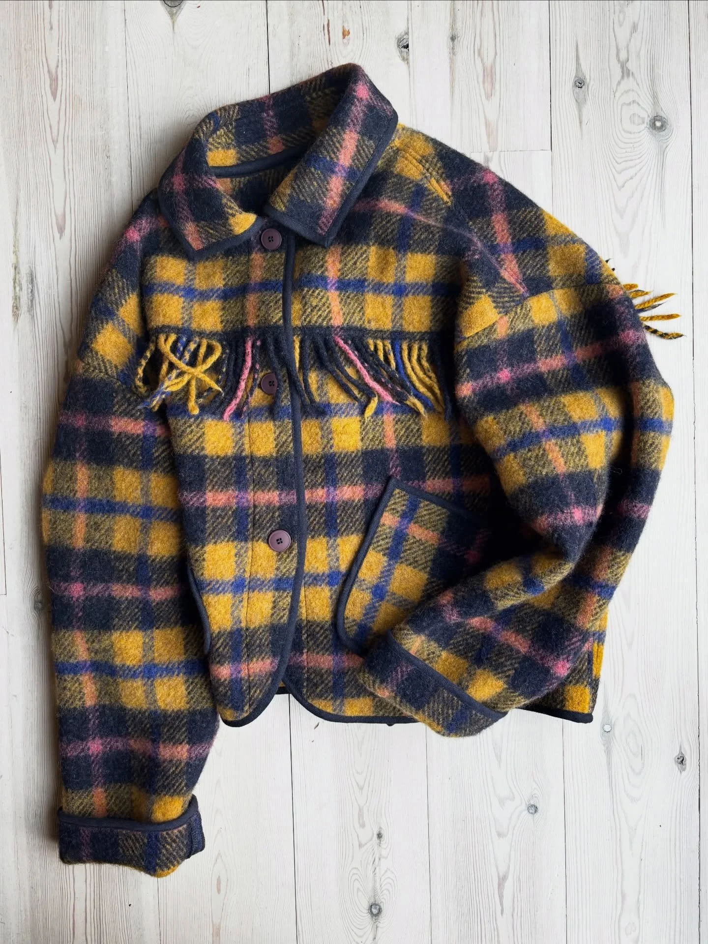 Tomorrow - Wednesday 18th February - 7pm uk time. 

Fringed picnic blanket jackets. Made from repurposed pure wool vintage blankets. Only one of each available. 

Find them on the website (link in bio):

Mustard multi - small 

Black watch - medium 
