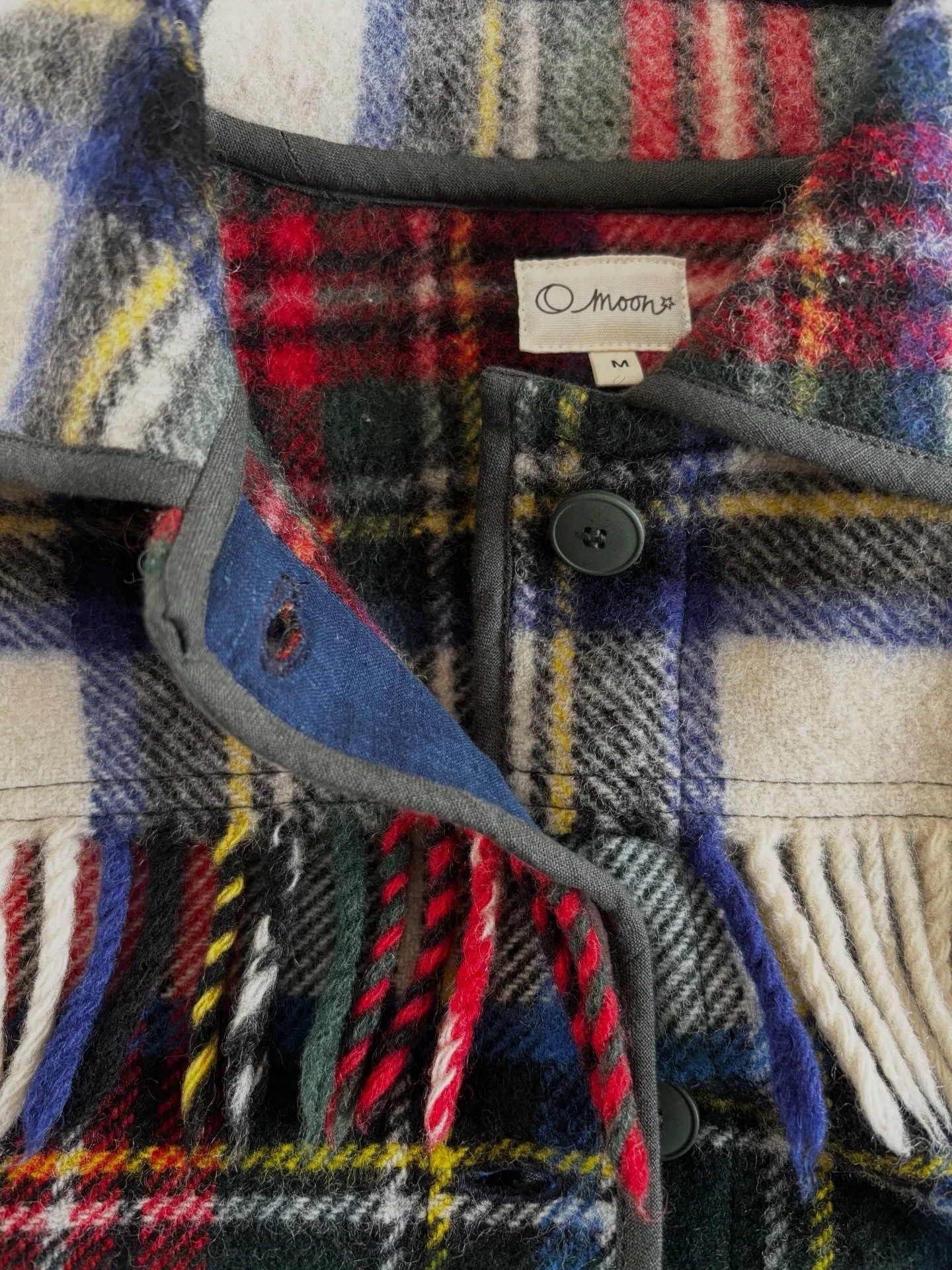 Details&hellip;

I love to find just the right linen colour to use for binding the edges, the perfect tone of fabric for the button stand, an offcut from my stash for a hidden collar stand, and a button in a complimentary shade. 

Each a every jacket