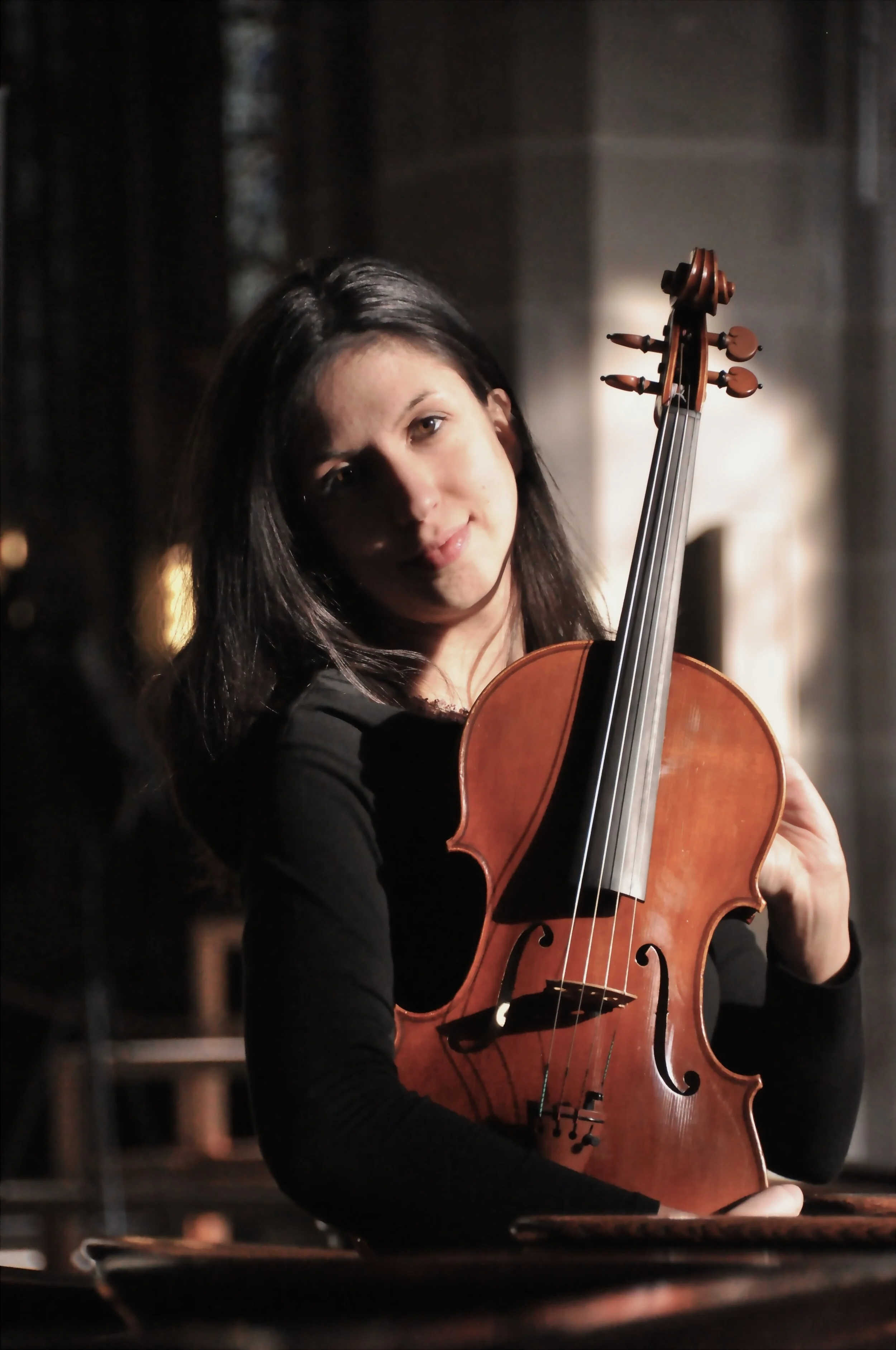 Nada Anderwert, Viola