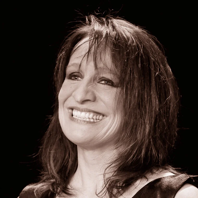 Nina Dimitri, Schauspiel