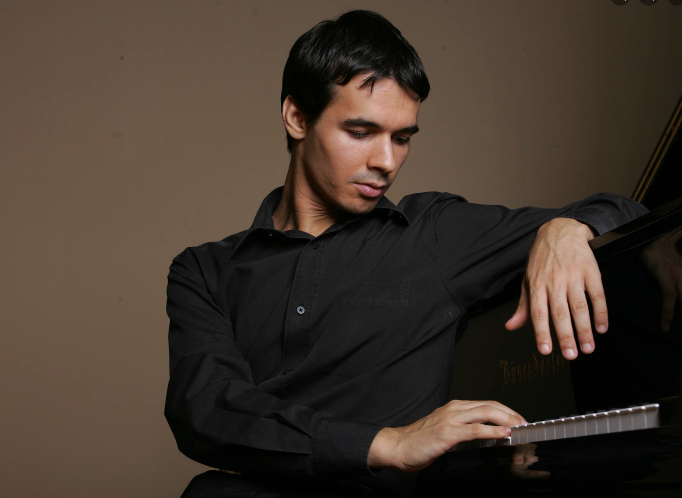 Alessandro Tardino, Klavier
