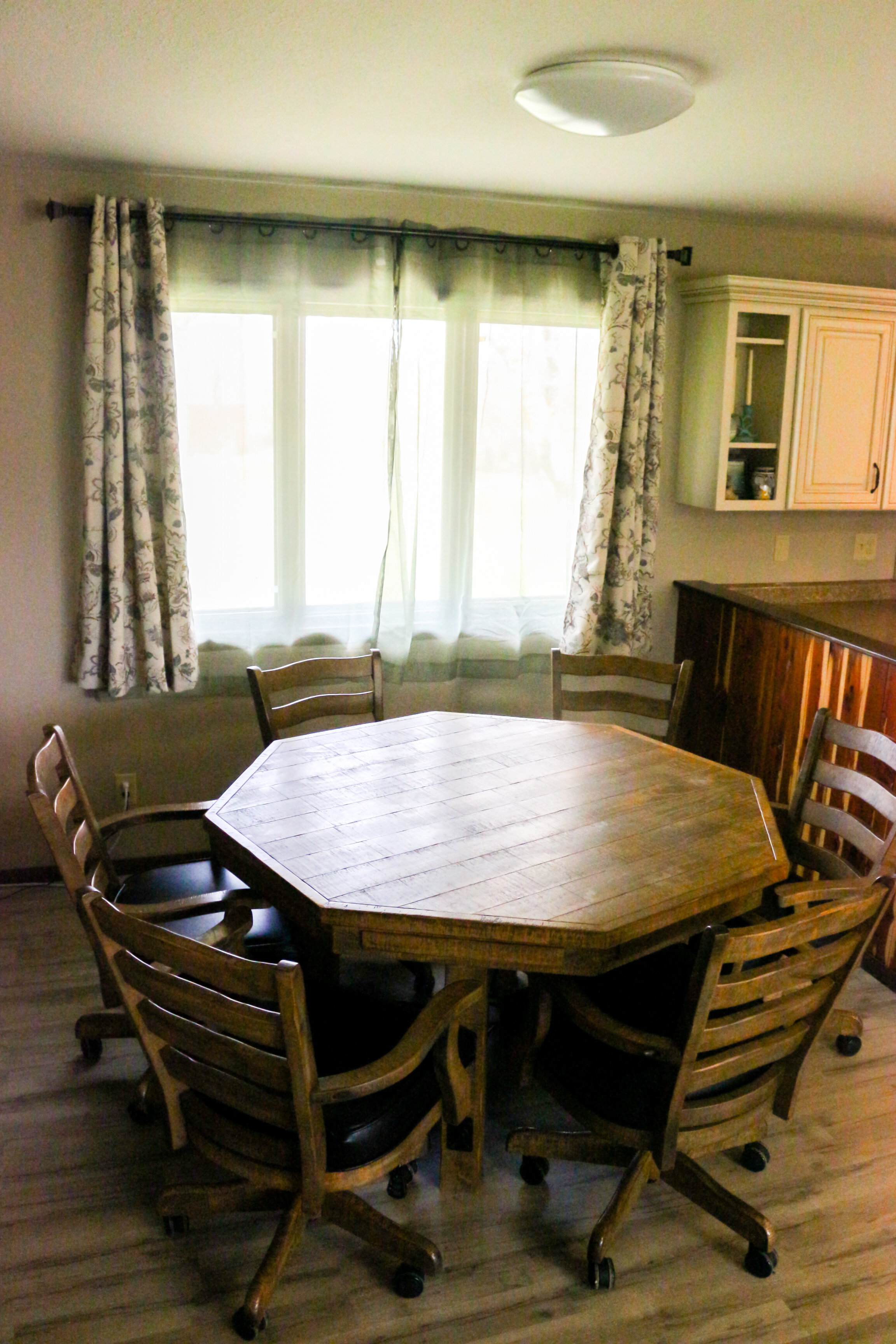 livingroomtable.jpg