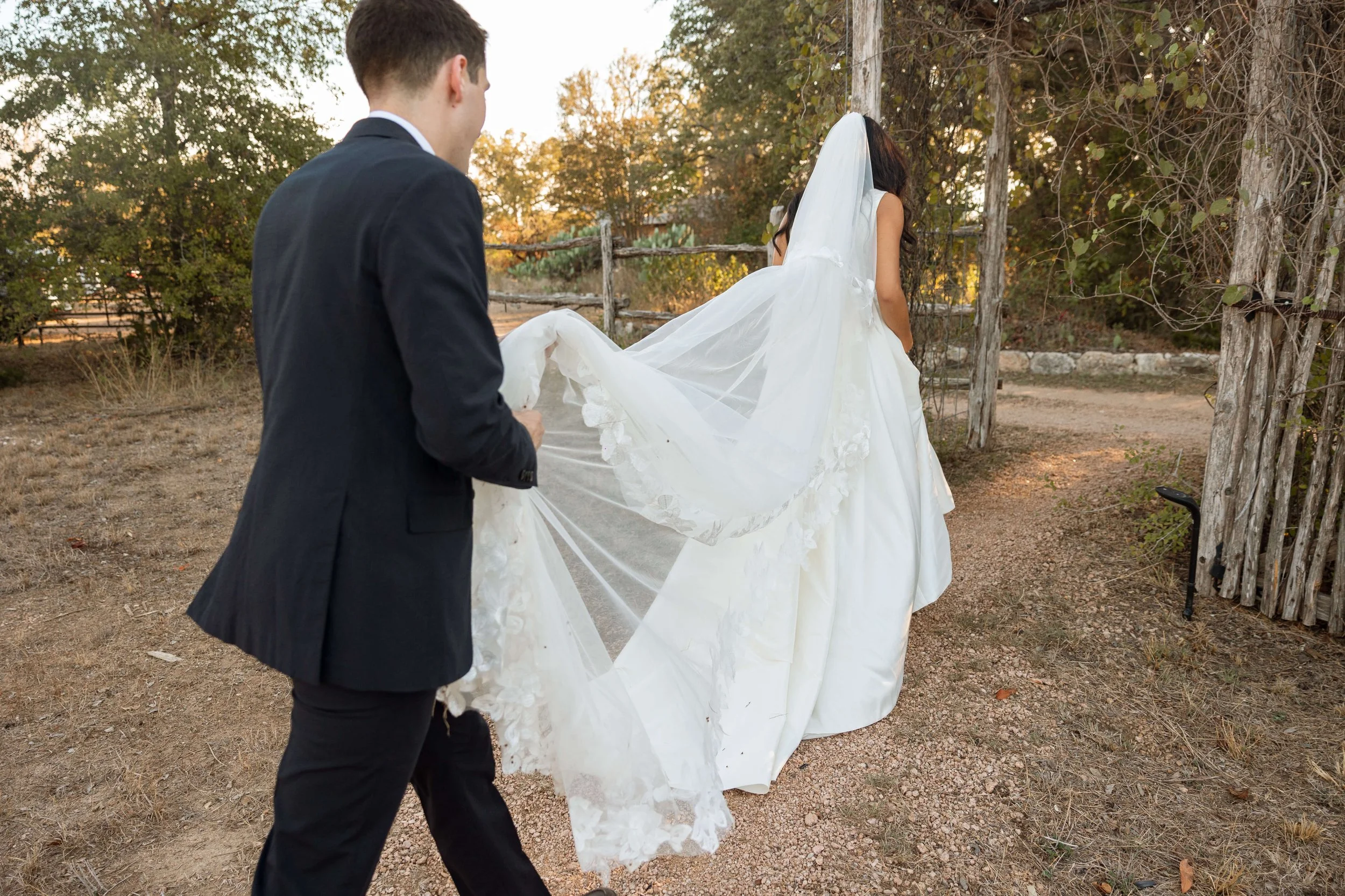 Austin.Texas.Wedding.HudsonBendRanch.KirstenHollidayPhotography25.jpg