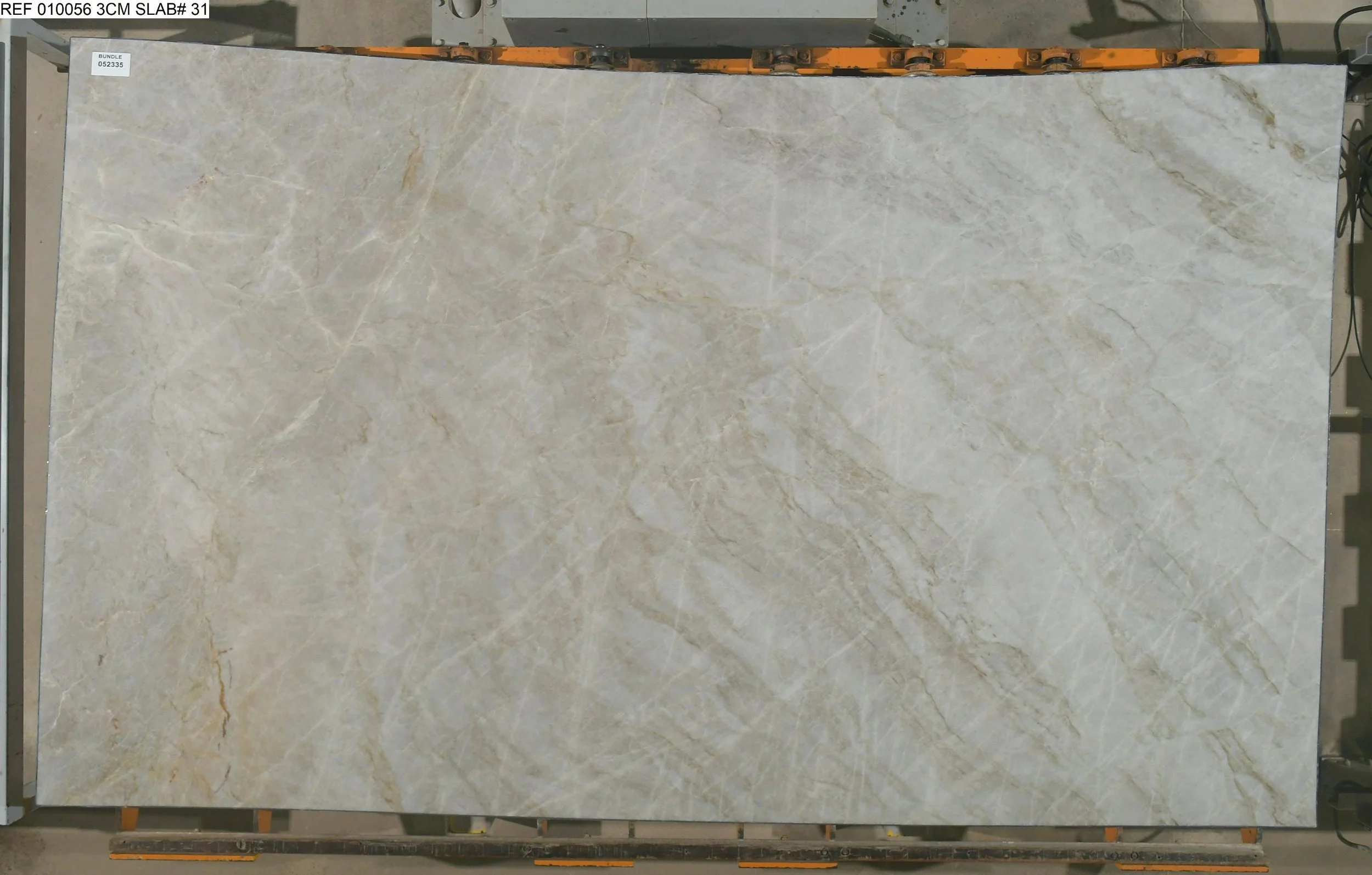 PERLA VENATA HONED QUARTZITE