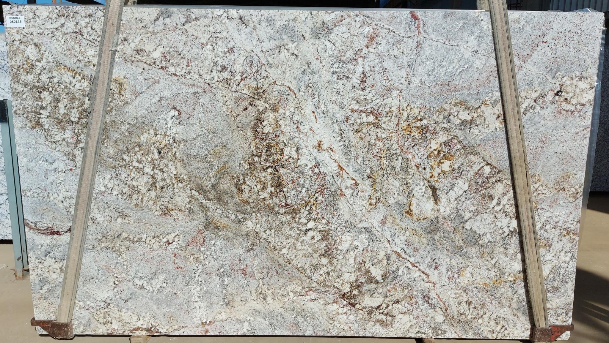WHITE SPRING LEATHERED GRANITE 