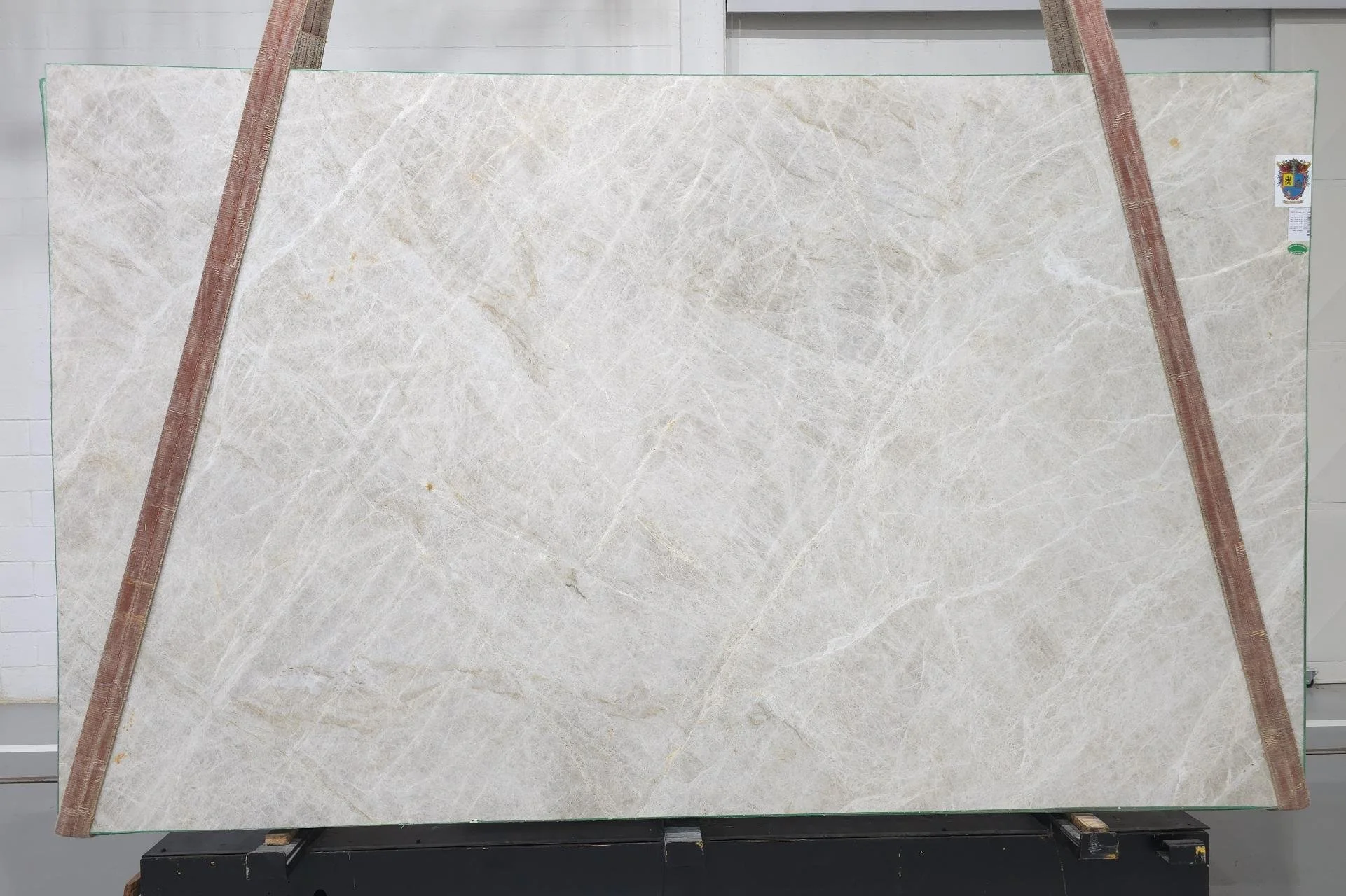 TAJ MAHAL QUARTZITE (HONED + LEATHER)