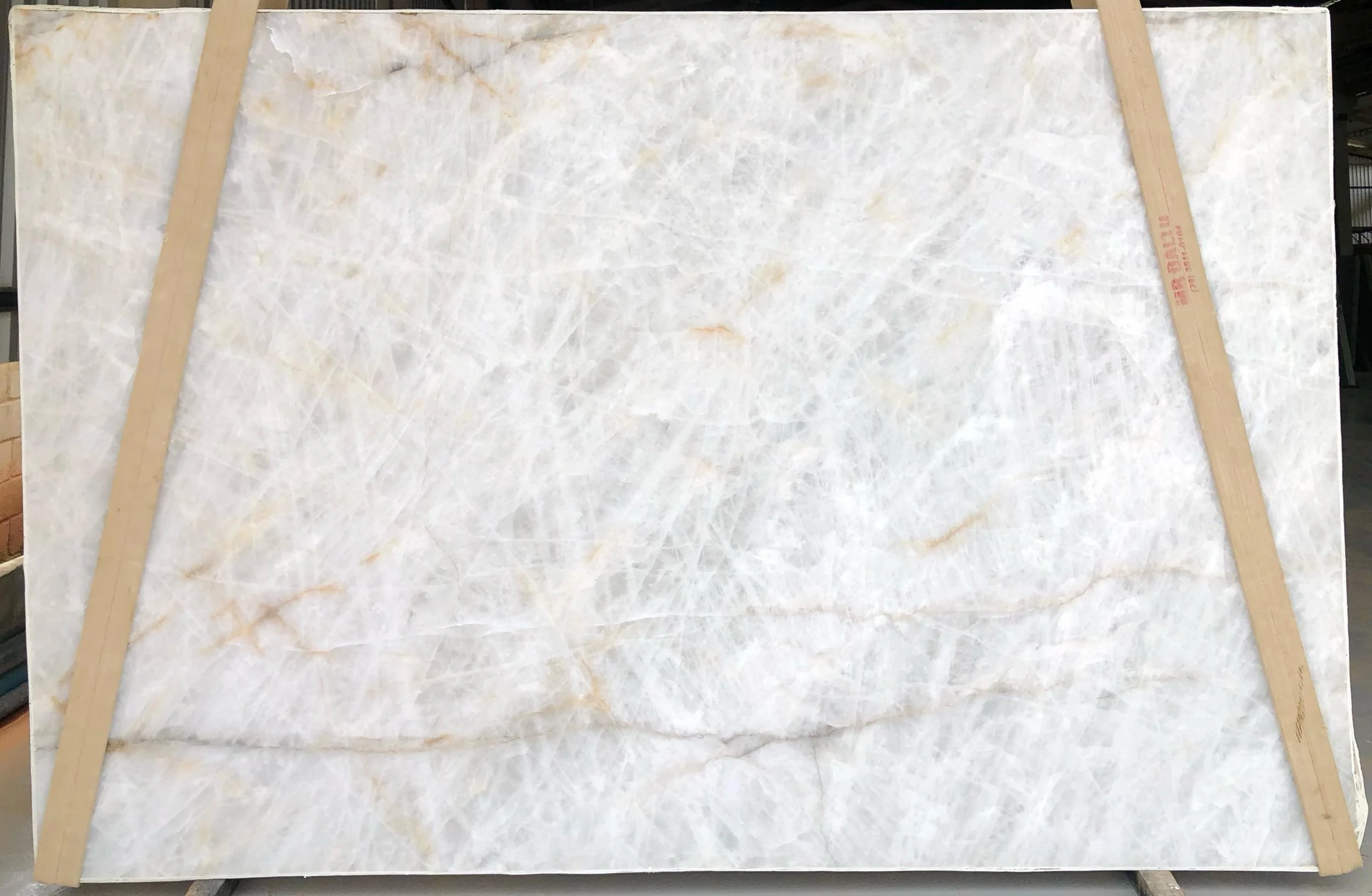 CRISTALLO QUARTZITE