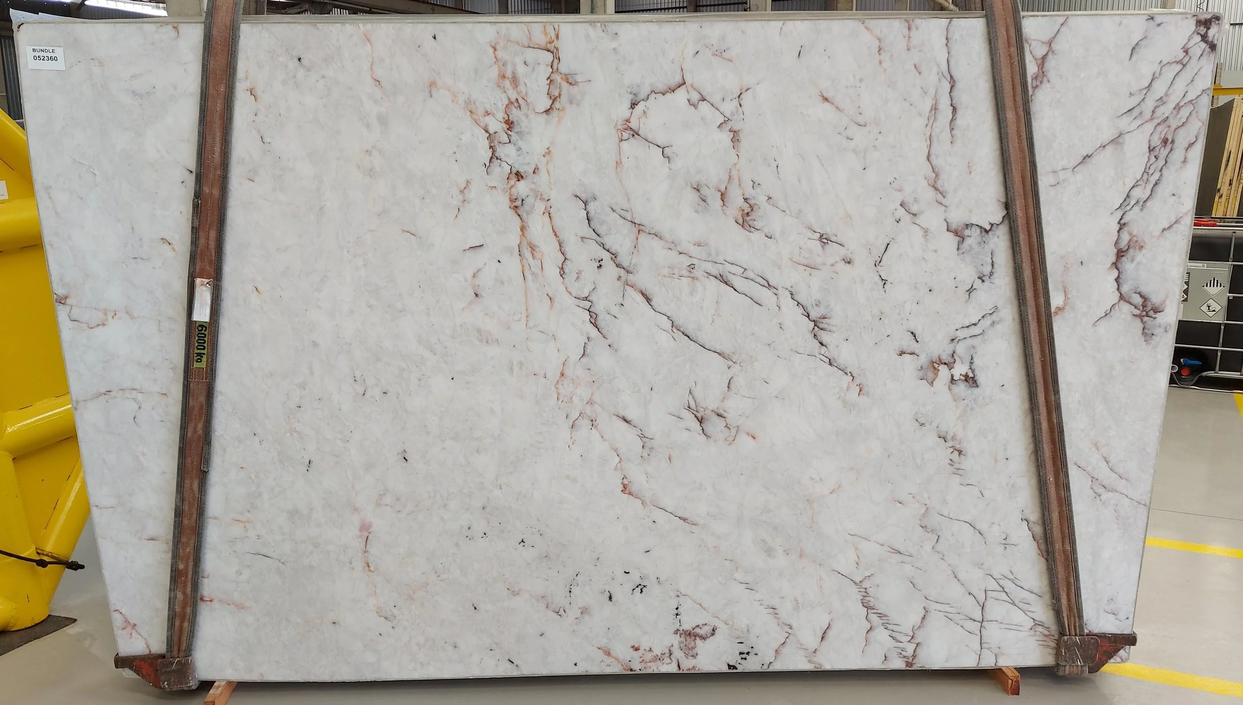 CRYSTAL WHITE QUARTZITE
