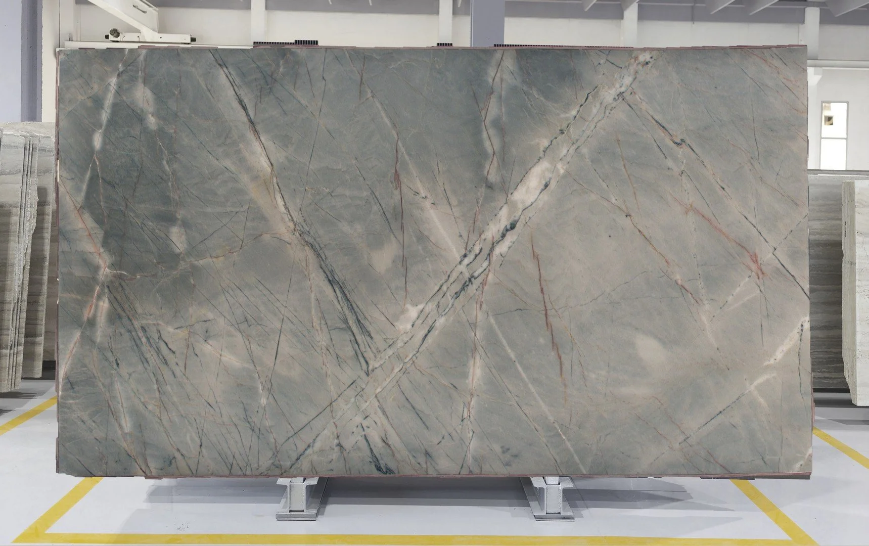IJEN BLUE QUARTZITE (HONED + POLISHED)
