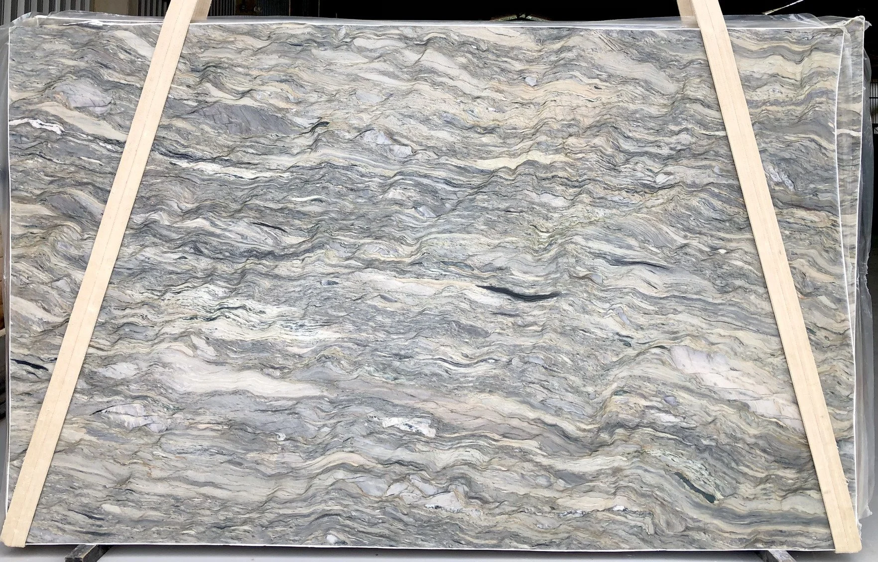 FUSION QUARTZITE LEATHER