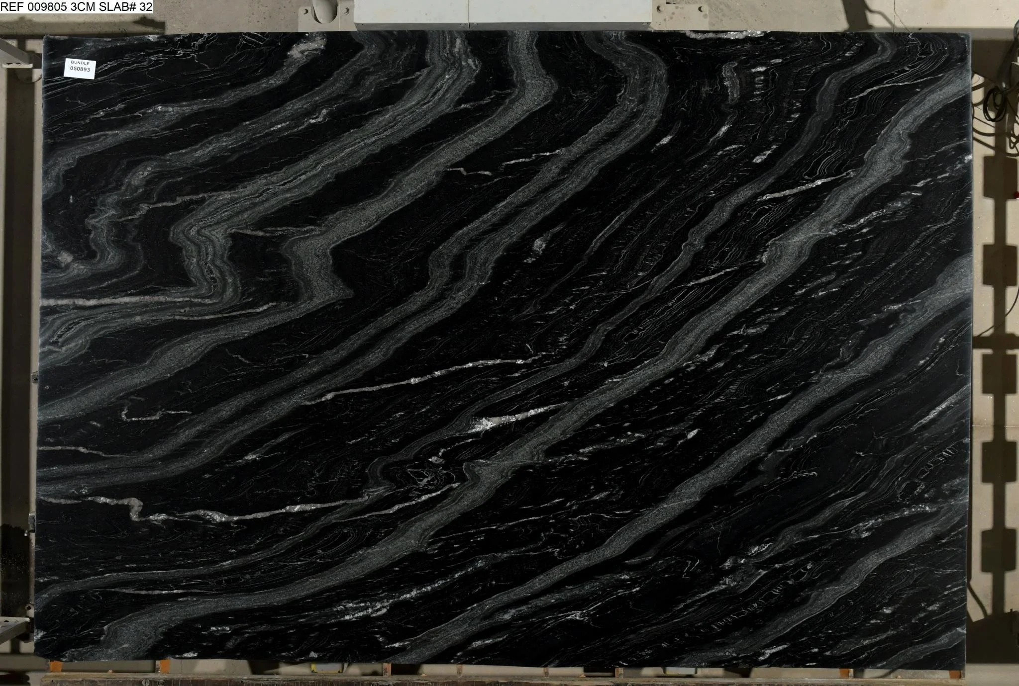 AGATHA GRANITE LEATHERED
