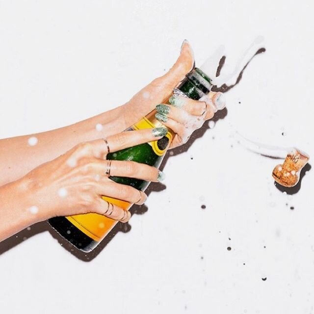 Wow it felt so good to spray tan a bridal party yesterday! What a privilege it is to be apart of such a special day. Happy wedding eve, em! Thank you for having me! A complimentary bottle of champagne is provided by She Will Glow the day of your brid