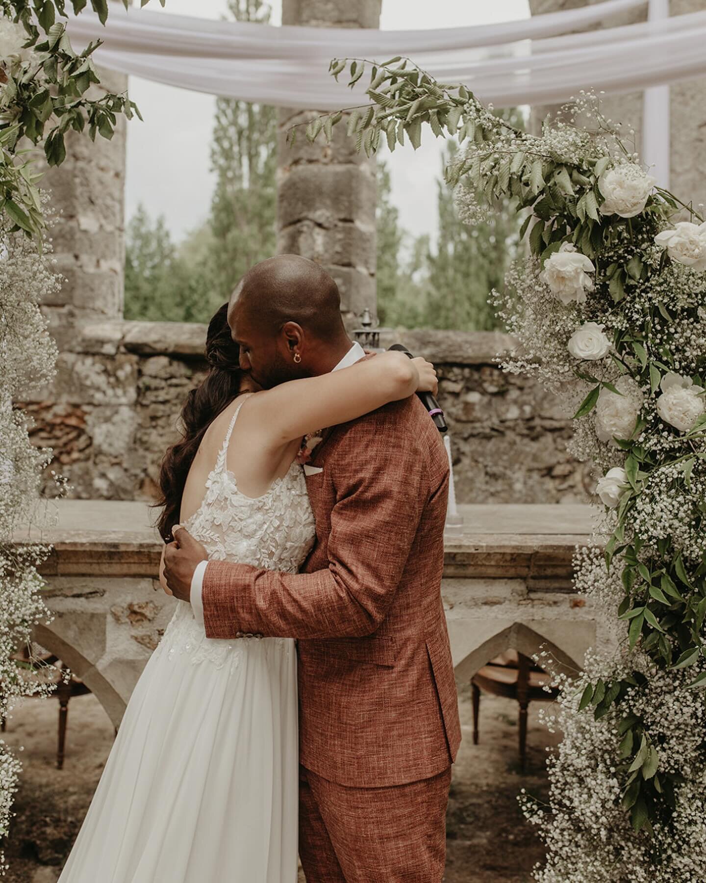 &bull; Ready for 2024 wedding season 🌟

Il y a quelques jours, je me suis replong&eacute;e dans les galeries photos des mariages de l&rsquo;an pass&eacute;, et quel boost d&rsquo;&eacute;nergie &ccedil;a m&rsquo;a donn&eacute; pour la saison 2024 ! 