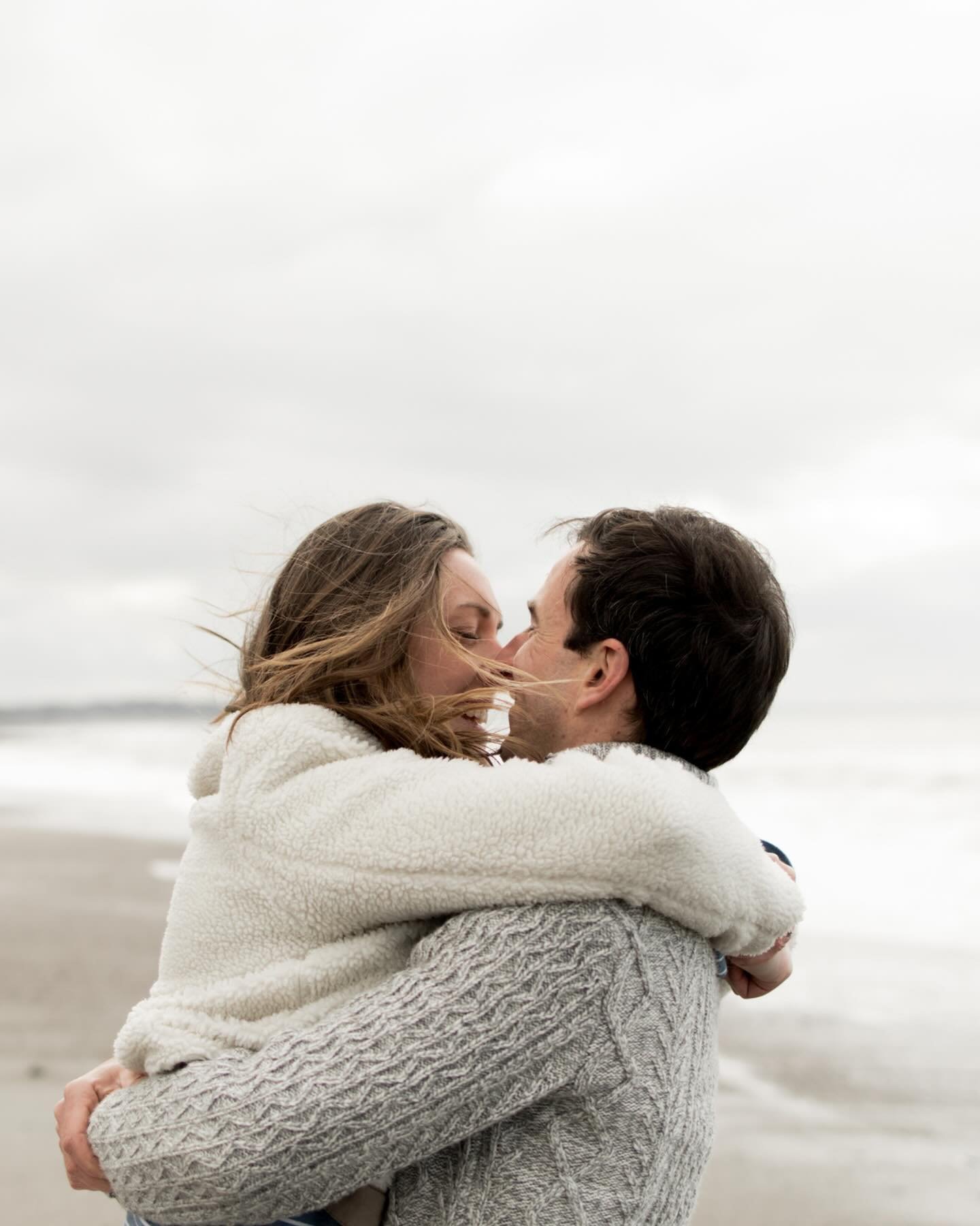 &bull; S&eacute;ance engagement

La talentueuse @typhainejphotographie a encore frapp&eacute; avec ce magnifique shooting pour c&eacute;l&eacute;brer G&amp;A.

Rendez-vous en juillet pour leur mariage avec la fine &eacute;quipe ! Et gardez un &oelig;