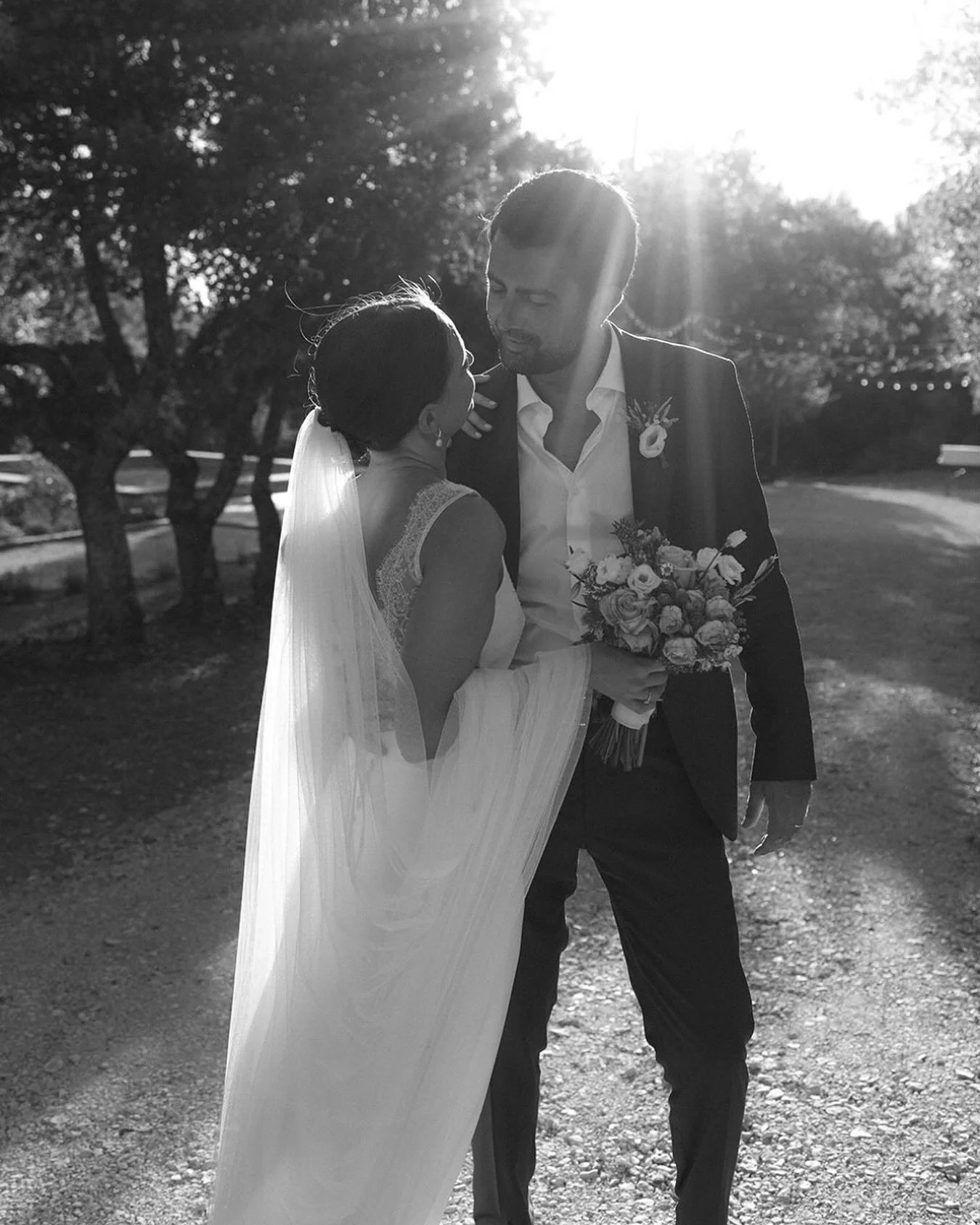 ・The most precious gift on your wedding day? Letting go&hellip; made possible by a team you trust, quietly present every step of the way.

&mdash;

・Ce qu&rsquo;il y a de plus pr&eacute;cieux le jour J, c&rsquo;est de pouvoir l&acirc;cher prise&helli