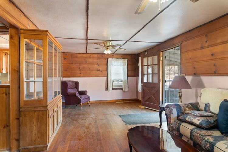 The Halfway Station — property photograph 29