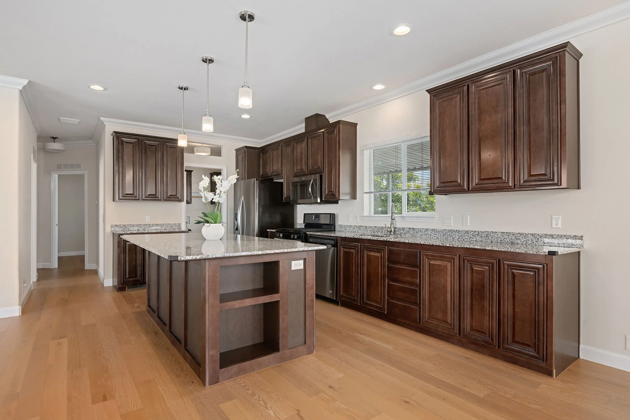 05-Kitchen.jpg