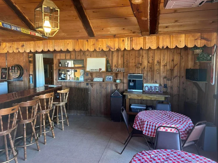 The Halfway Station — property photograph 9