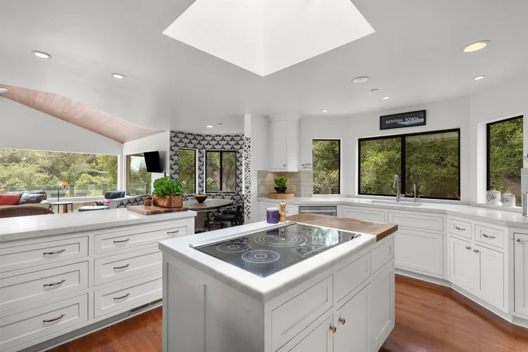 10697 Calle Quebrada — property photograph 18