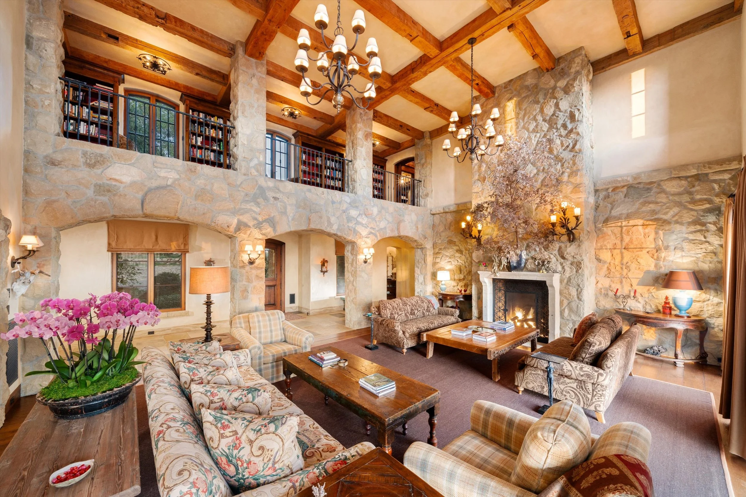 009-1915 Monte Alegre Dr-9.jpg