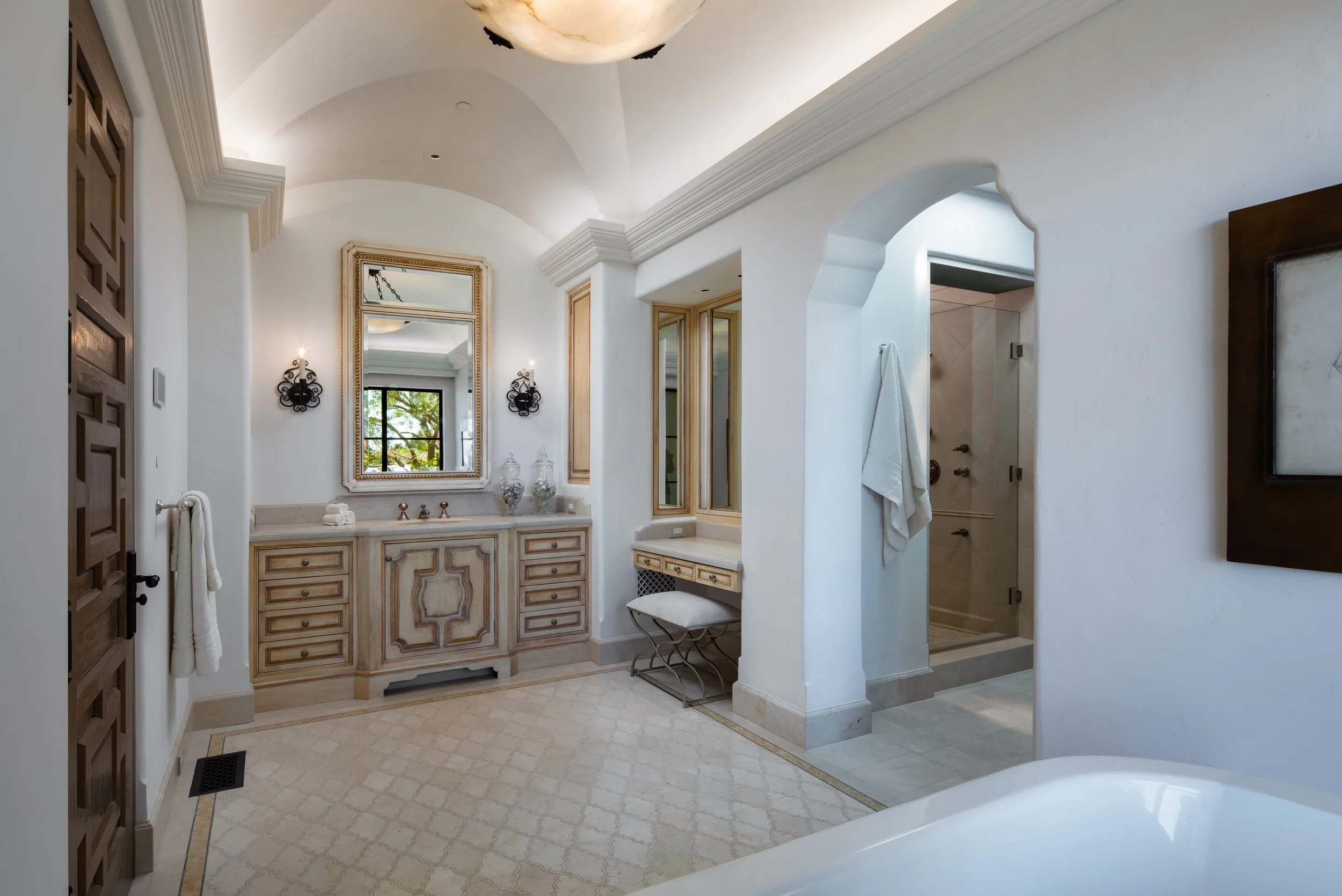 19. Primary Bath.jpg