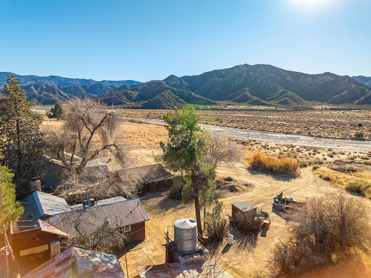 The Halfway Station — property photograph 43