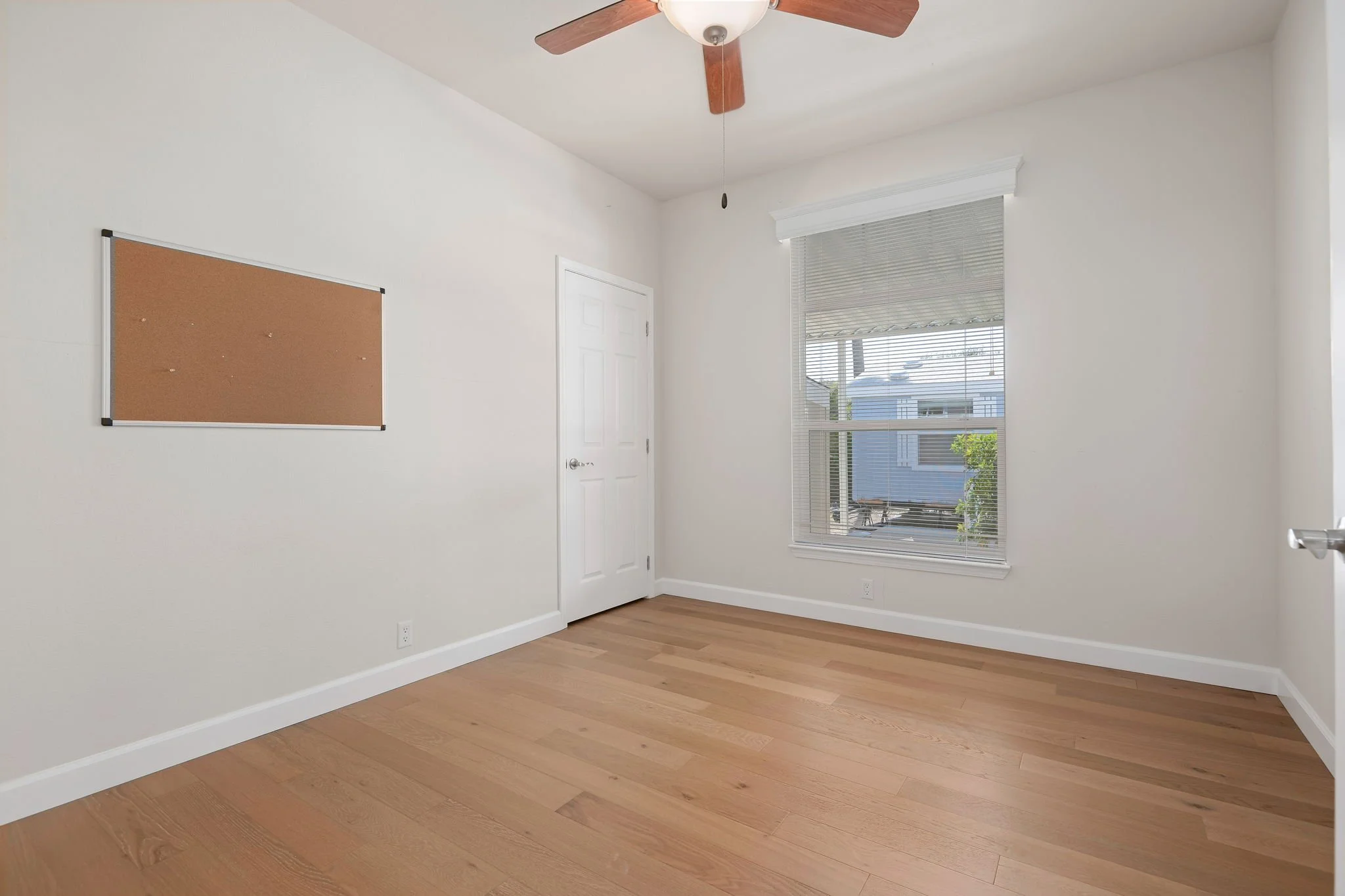 15-Bedroom 2.jpg